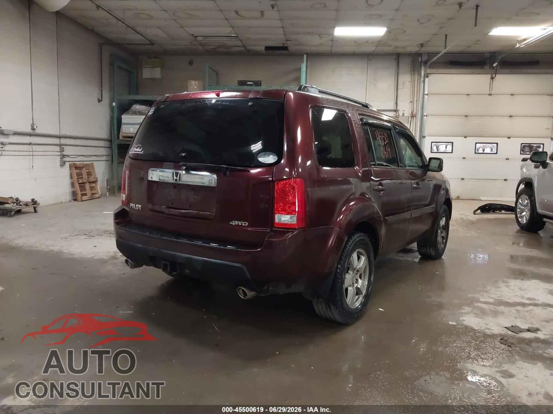 HONDA PILOT 2011 - 5FNYF4H68BB062865