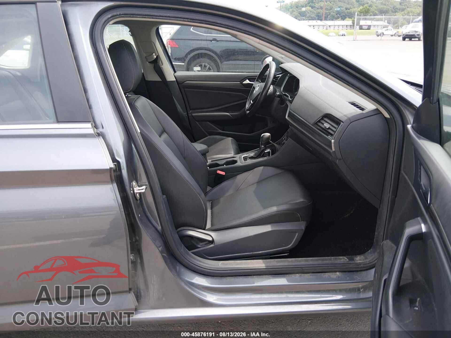 VOLKSWAGEN JETTA 2019 - 3VWEB7BU5KM271111