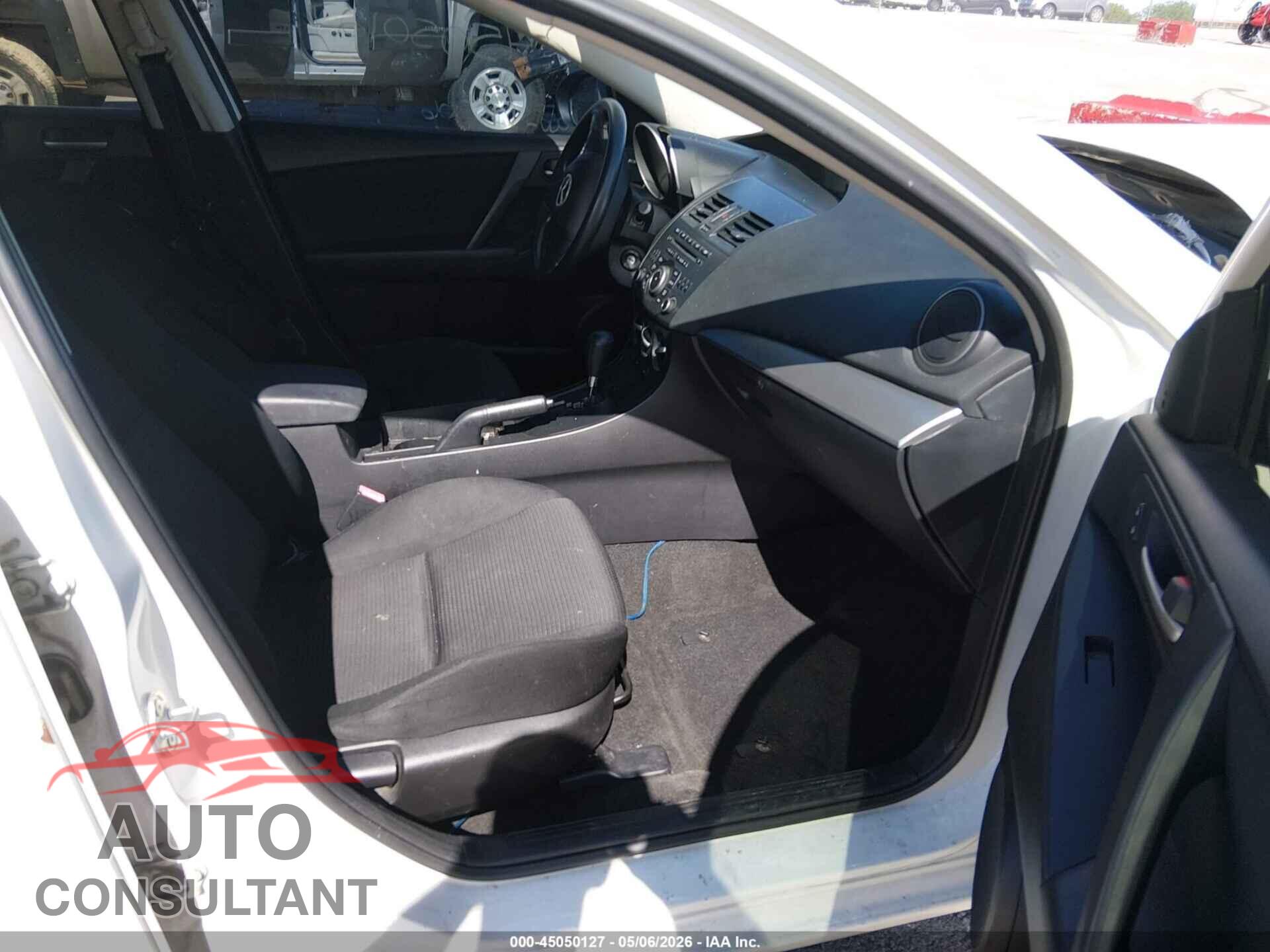 MAZDA MAZDA3 2012 - JM1BL1UF9C1656541