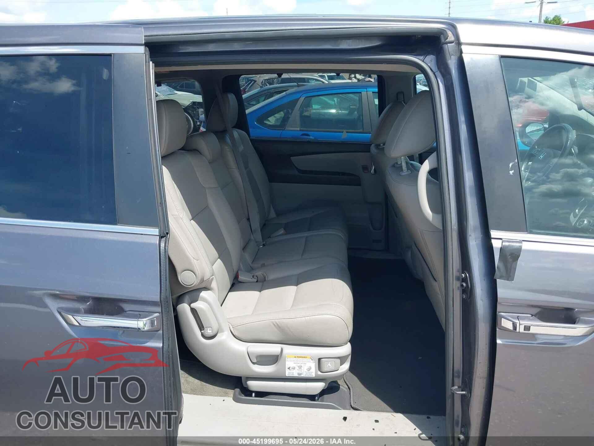 HONDA ODYSSEY 2015 - 5FNRL5H68FB025761
