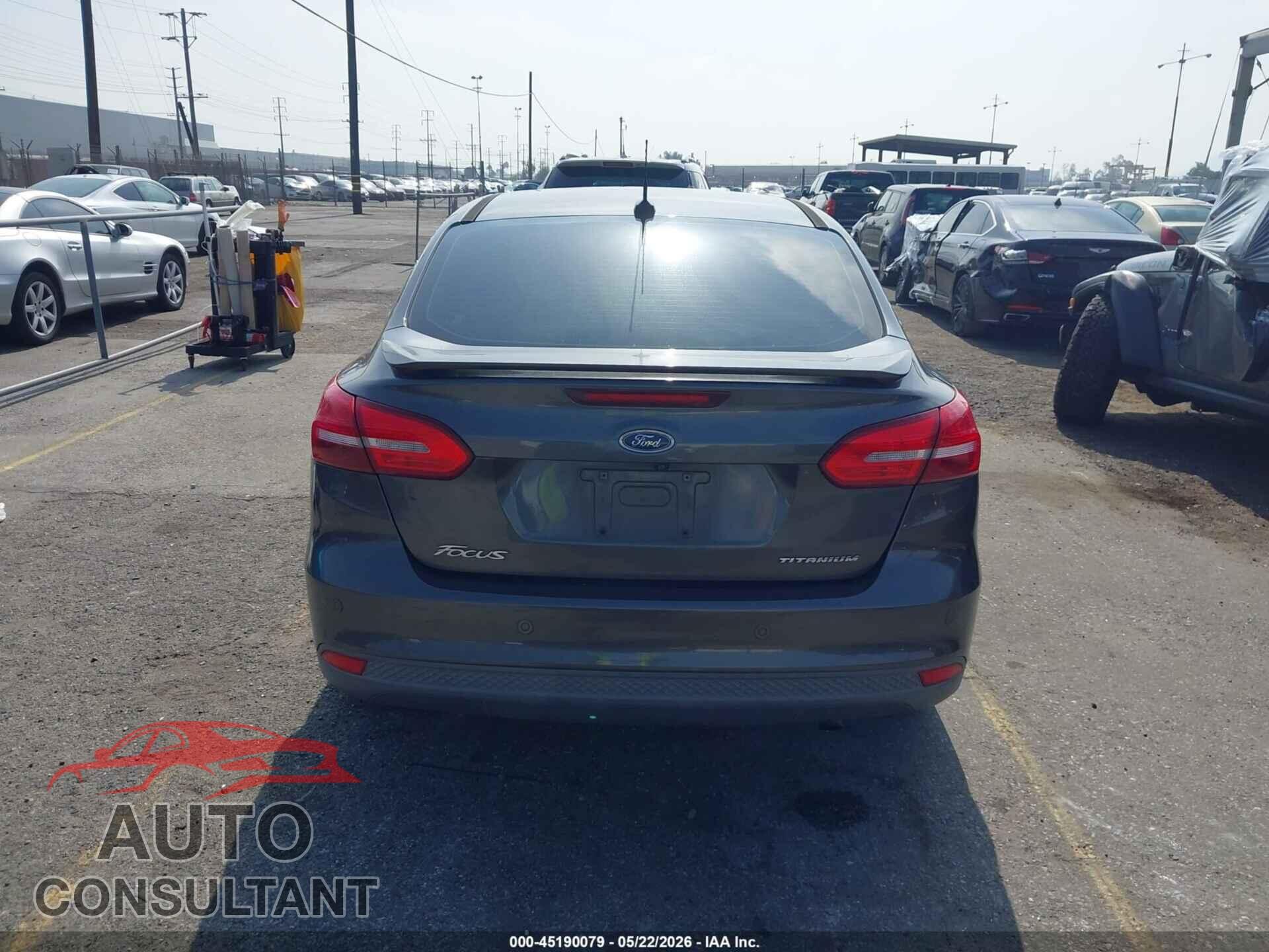 FORD FOCUS 2017 - 1FADP3J28HL245627