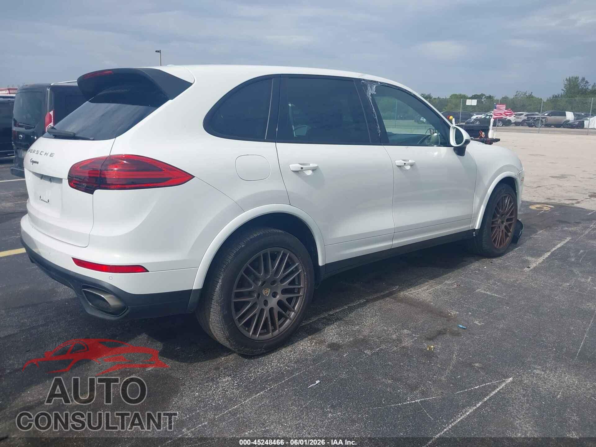 PORSCHE CAYENNE 2017 - WP1AA2A29HKA82869