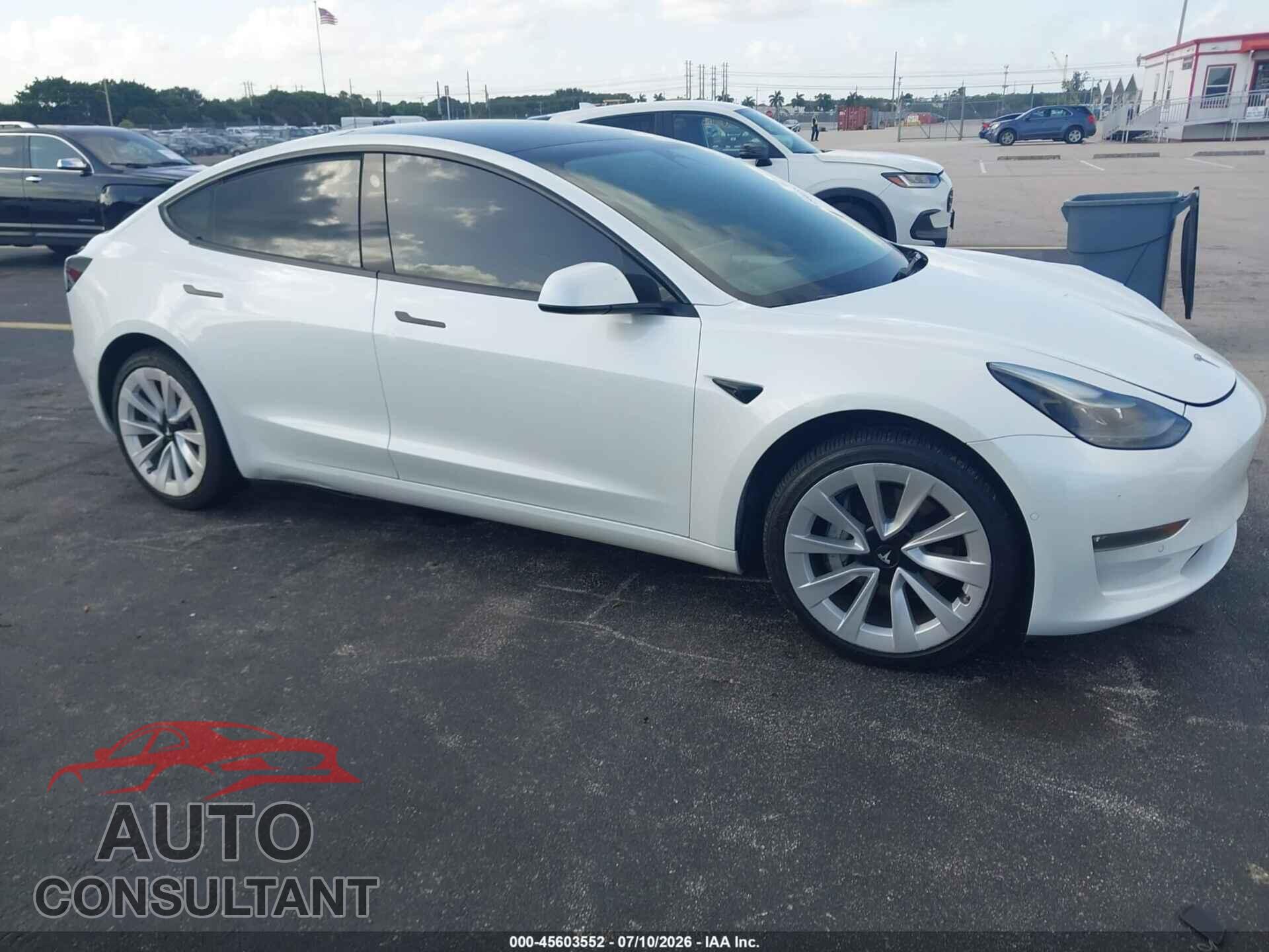 TESLA MODEL 3 2022 - 5YJ3E1EB6NF269353