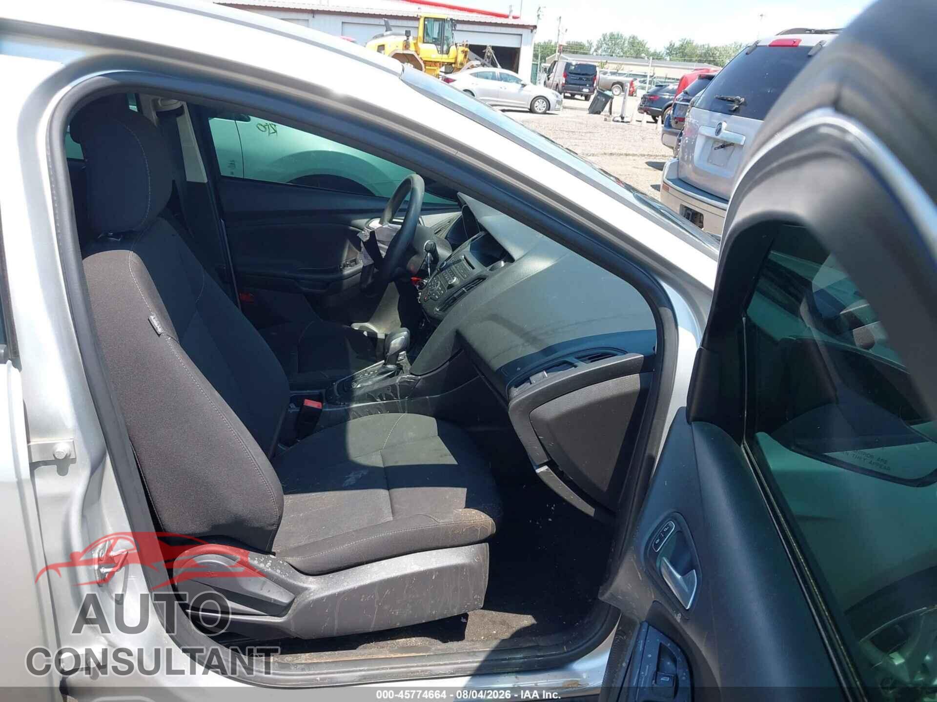 FORD FOCUS 2017 - 1FADP3F29HL235231