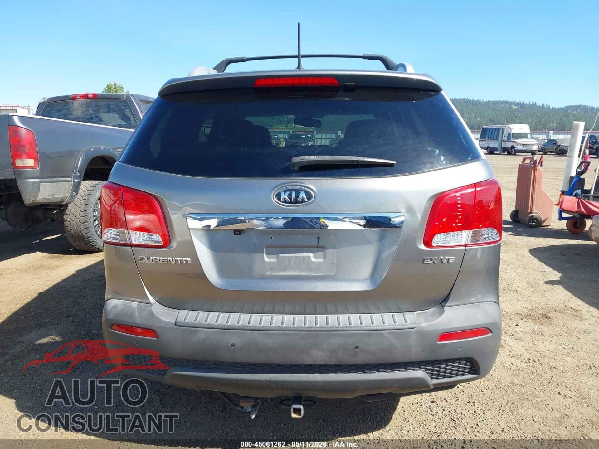 KIA SORENTO 2012 - 5XYKUDA25CG201315