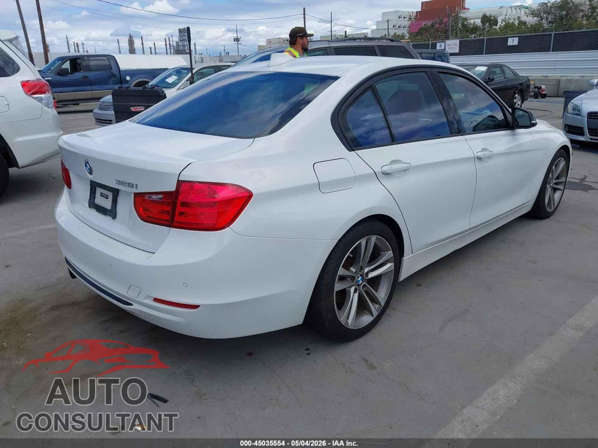BMW 328I 2012 - WBA3C1C51CF432130