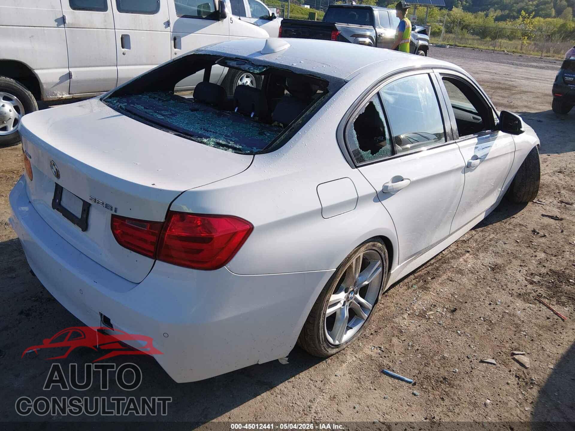 BMW 328I 2013 - WBA3B3C59DF535683