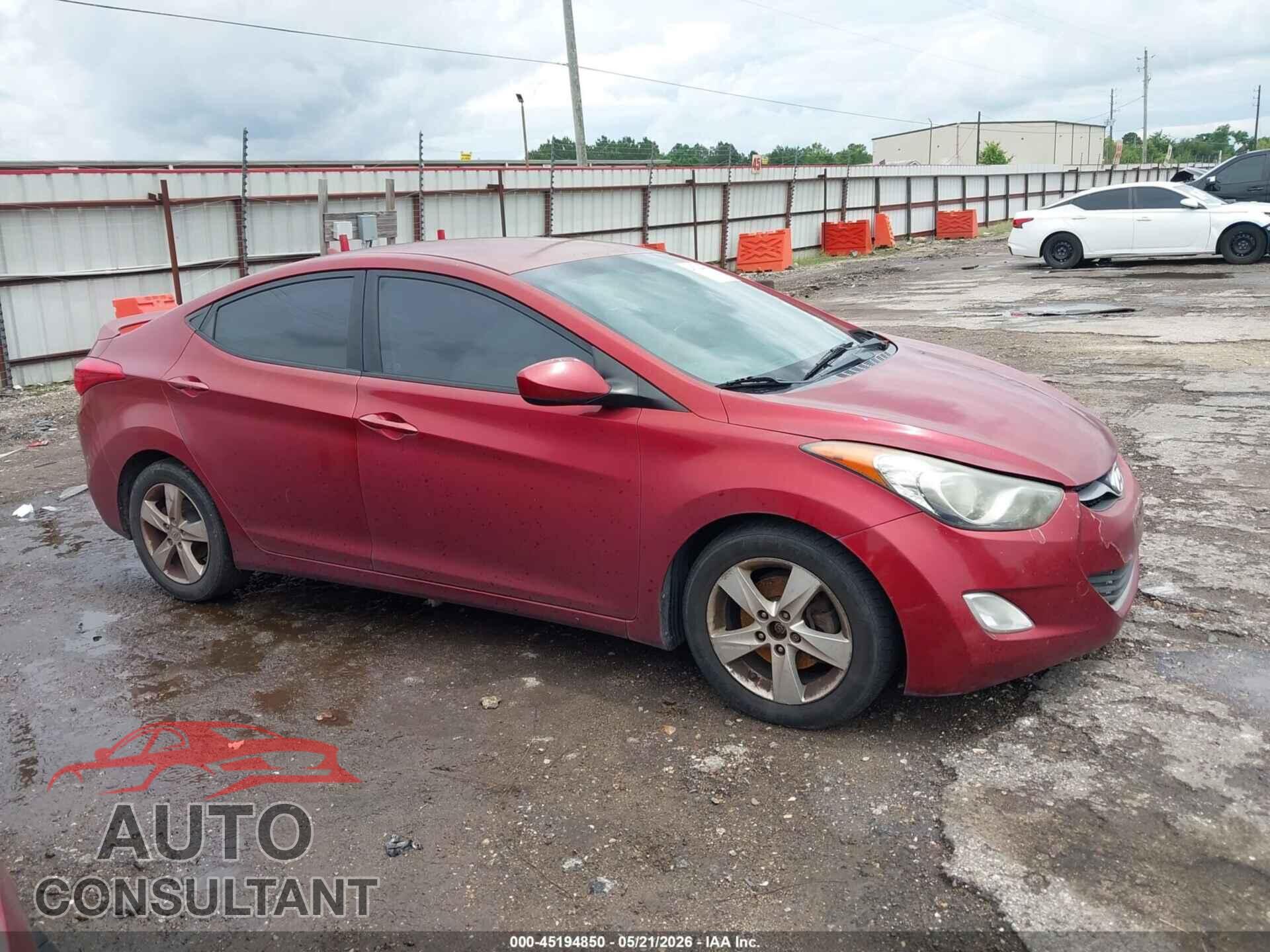 HYUNDAI ELANTRA 2013 - 5NPDH4AE3DH334737