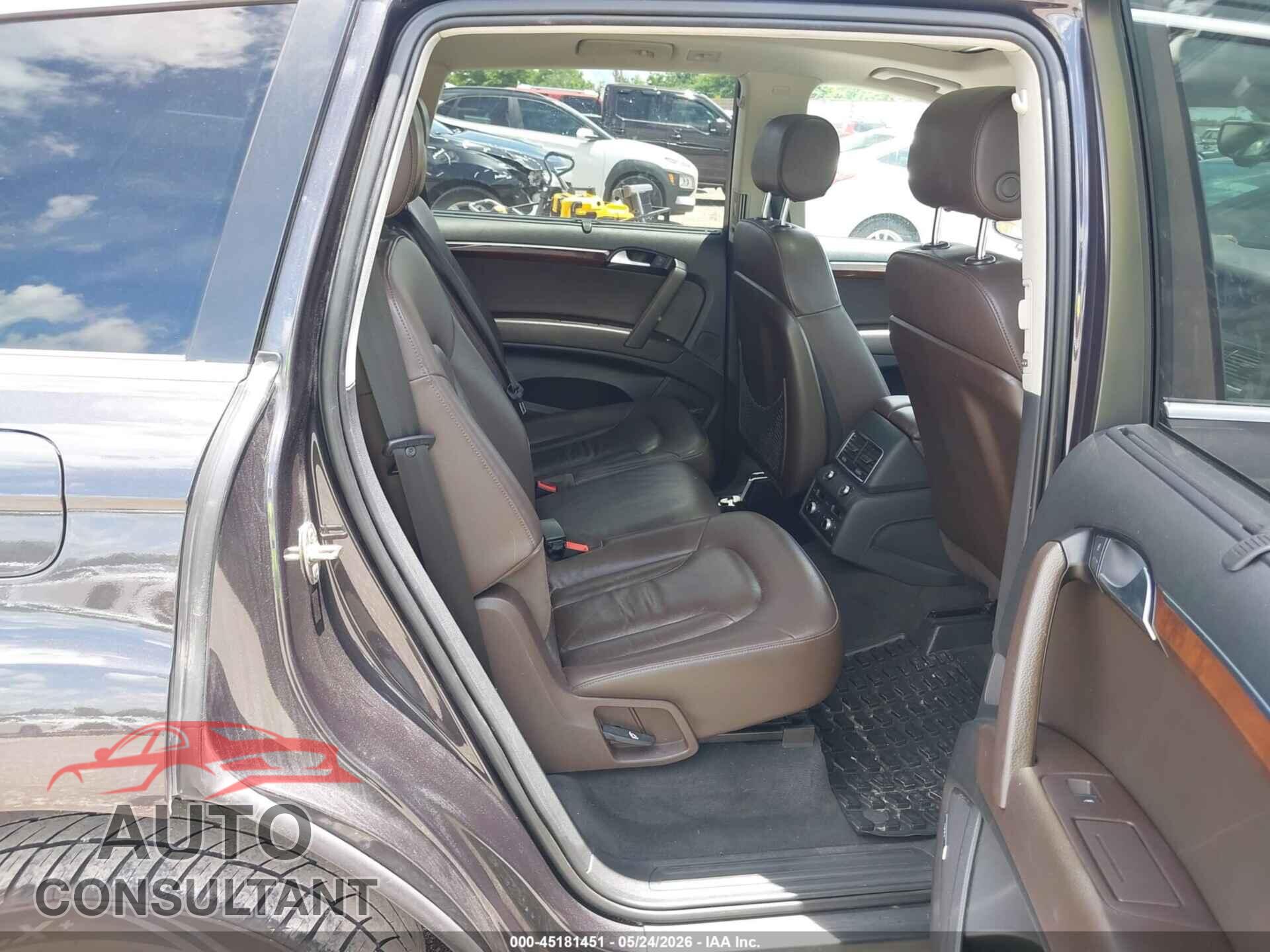 AUDI Q7 2011 - WA1LMAFE8BD009075