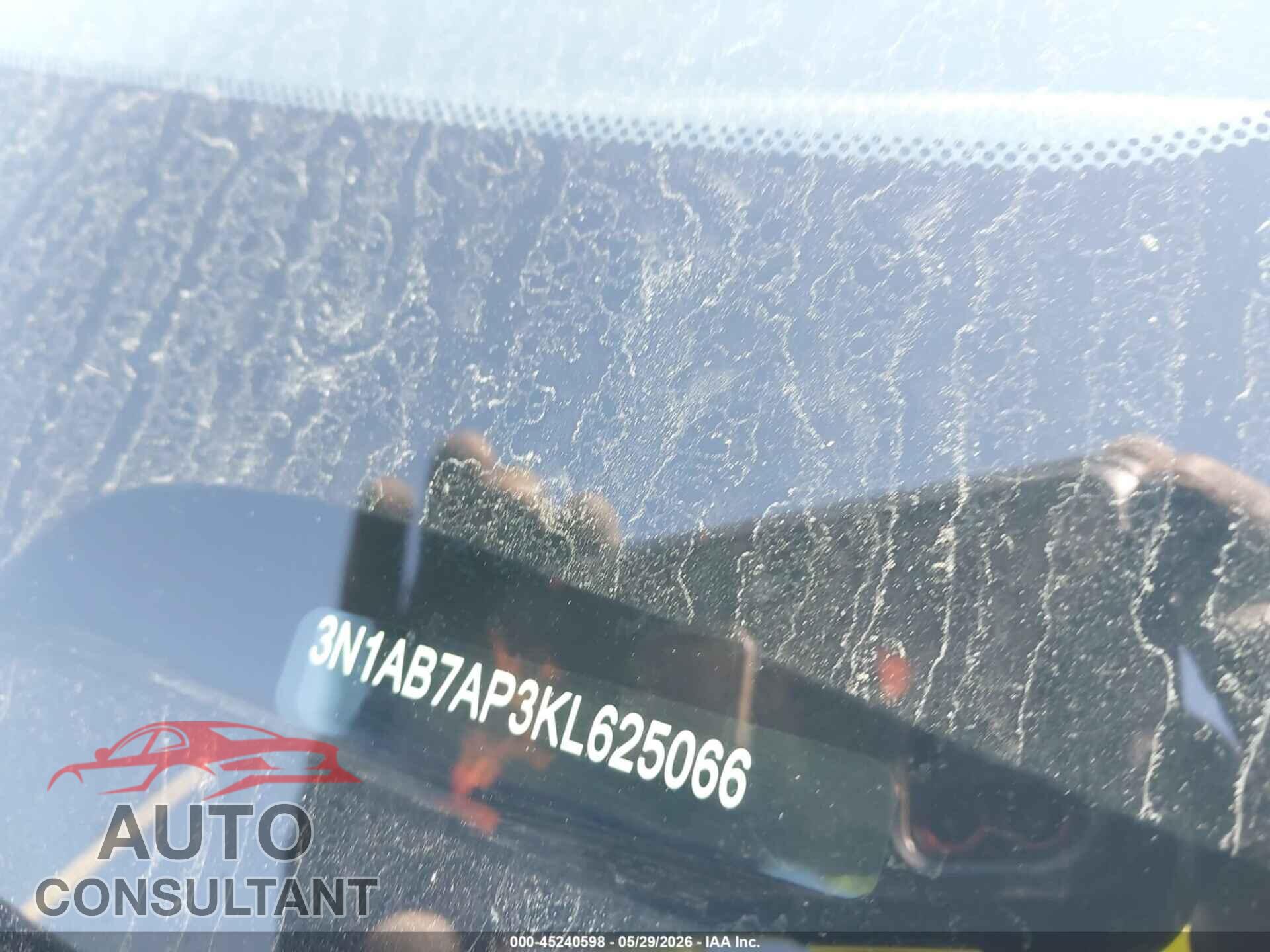 NISSAN SENTRA 2019 - 3N1AB7AP3KL625066