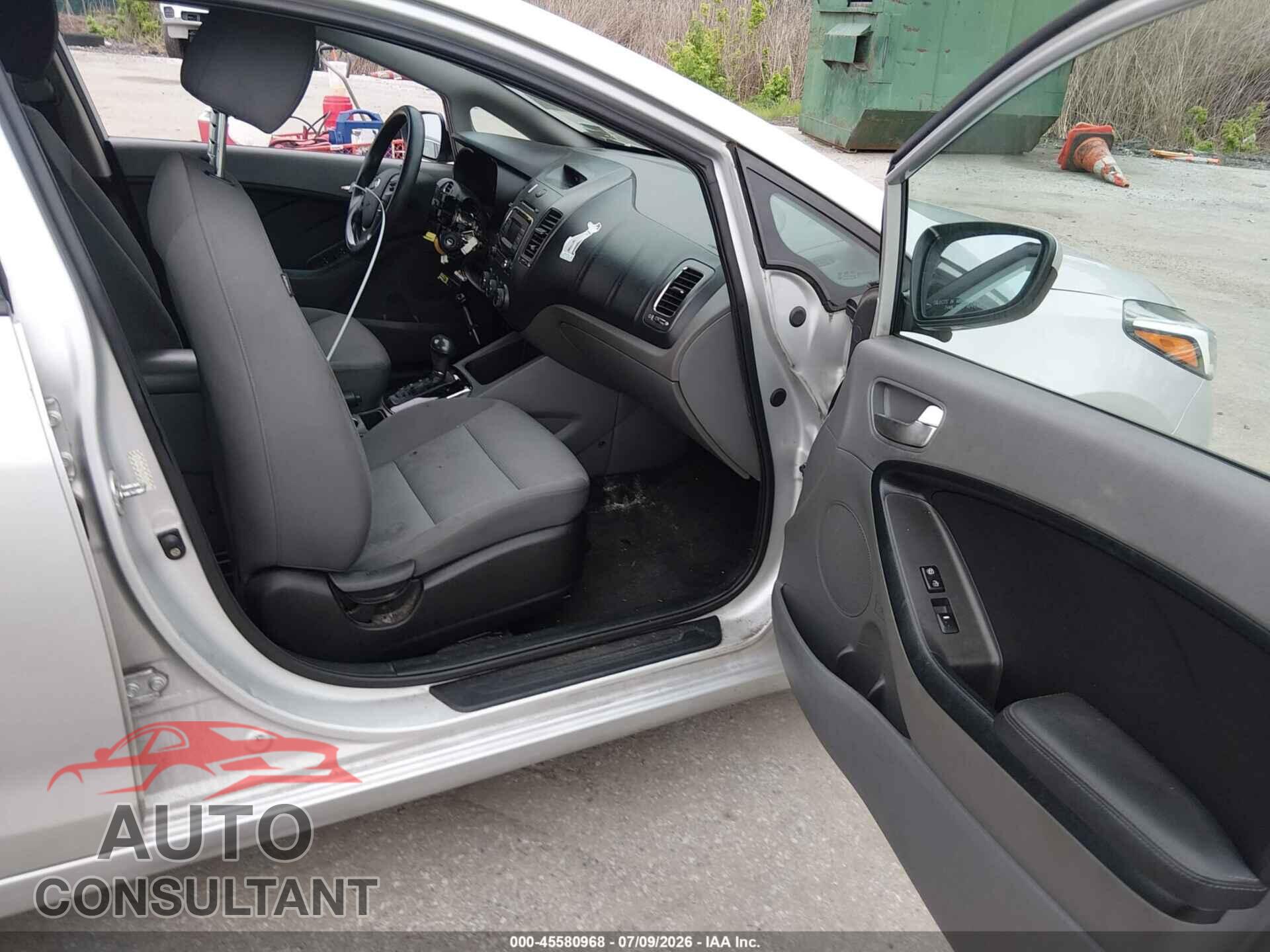 KIA FORTE 2017 - 3KPFK4A79HE006776