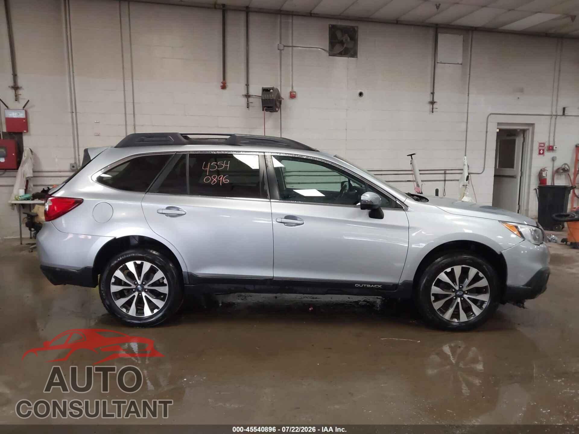 SUBARU OUTBACK 2017 - 4S4BSANC6H3243877