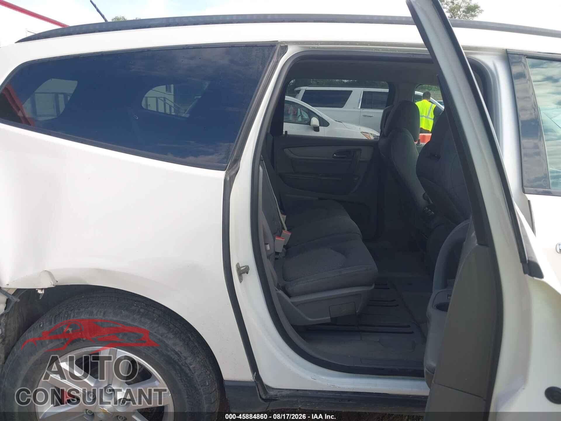 CHEVROLET TRAVERSE 2015 - 1GNKVFED8FJ254591