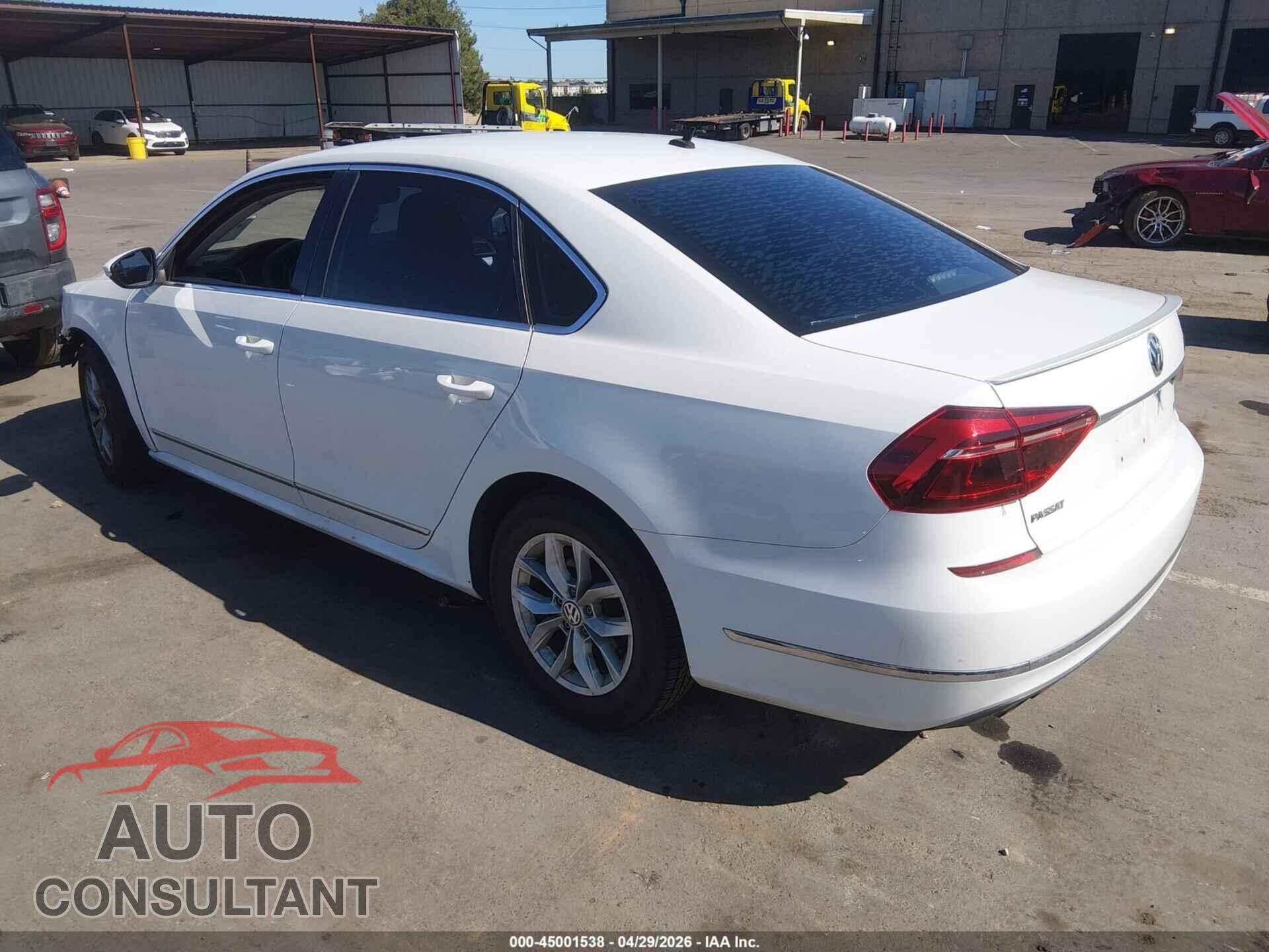 VOLKSWAGEN PASSAT 2017 - 1VWAT7A36HC043147