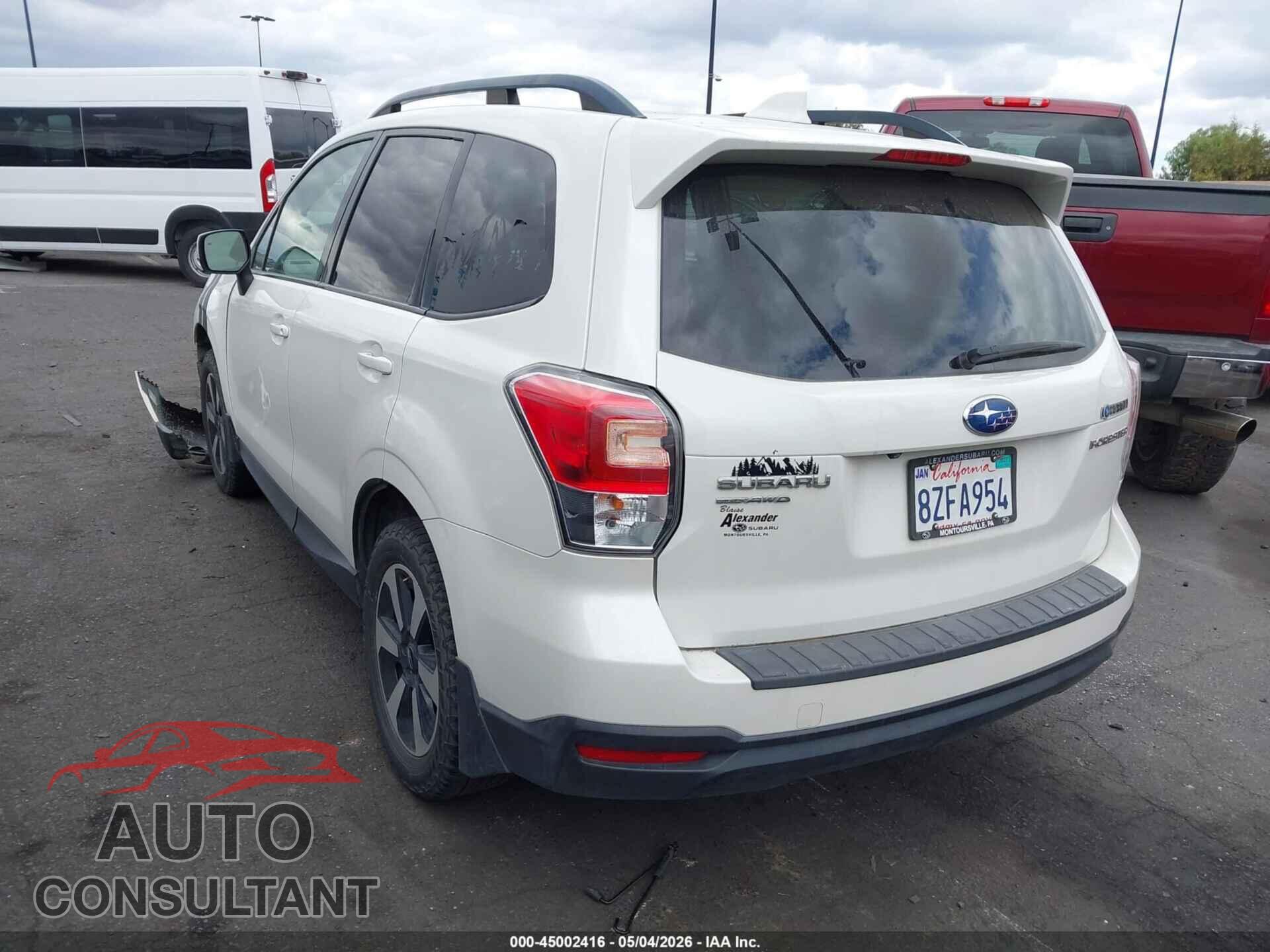 SUBARU FORESTER 2018 - JF2SJAEC0JH587237