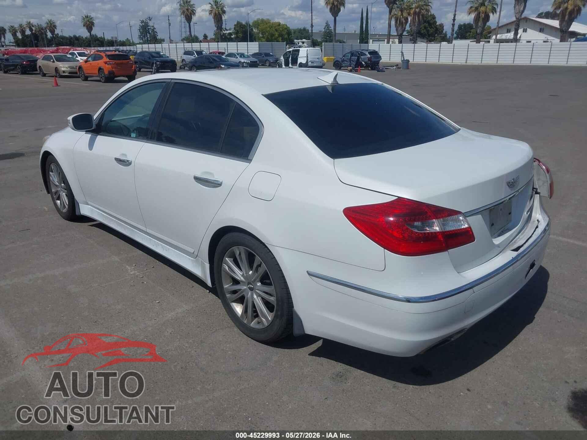 HYUNDAI GENESIS 2013 - KMHGC4DD2DU219322