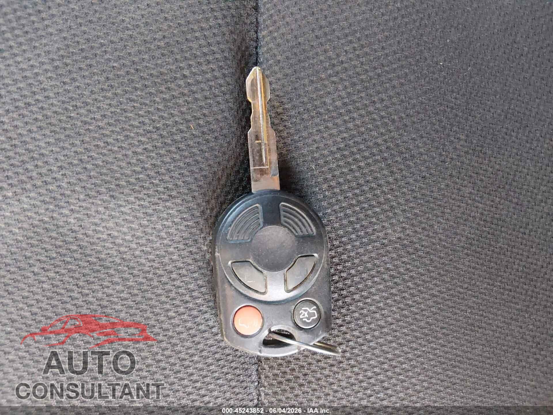 FORD ESCAPE 2010 - 1FMCU9DG3AKB81593
