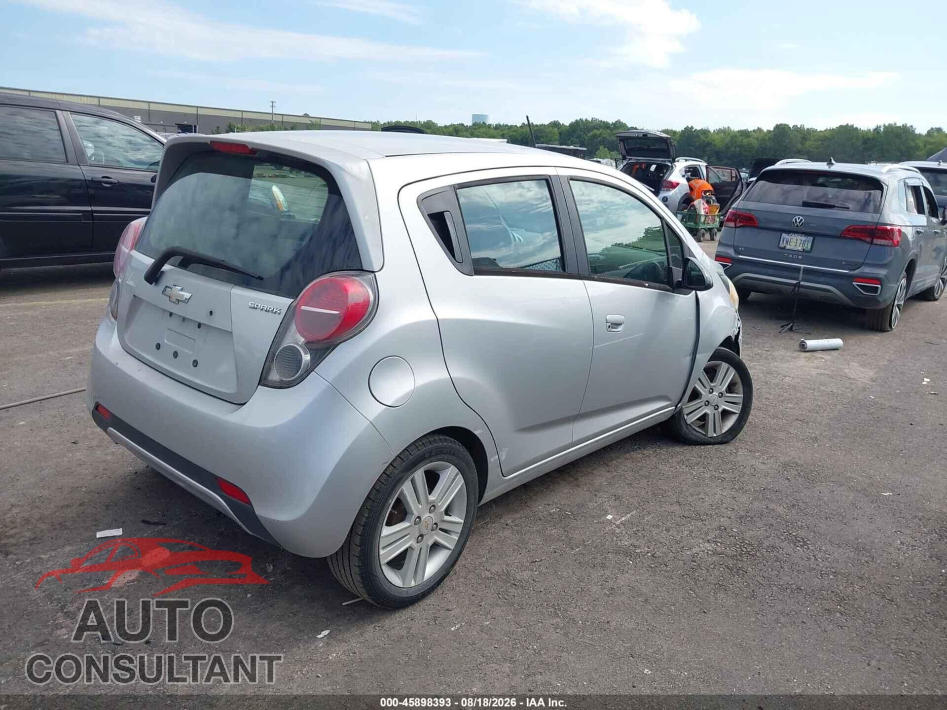 CHEVROLET SPARK 2013 - KL8CB6S98DC504301