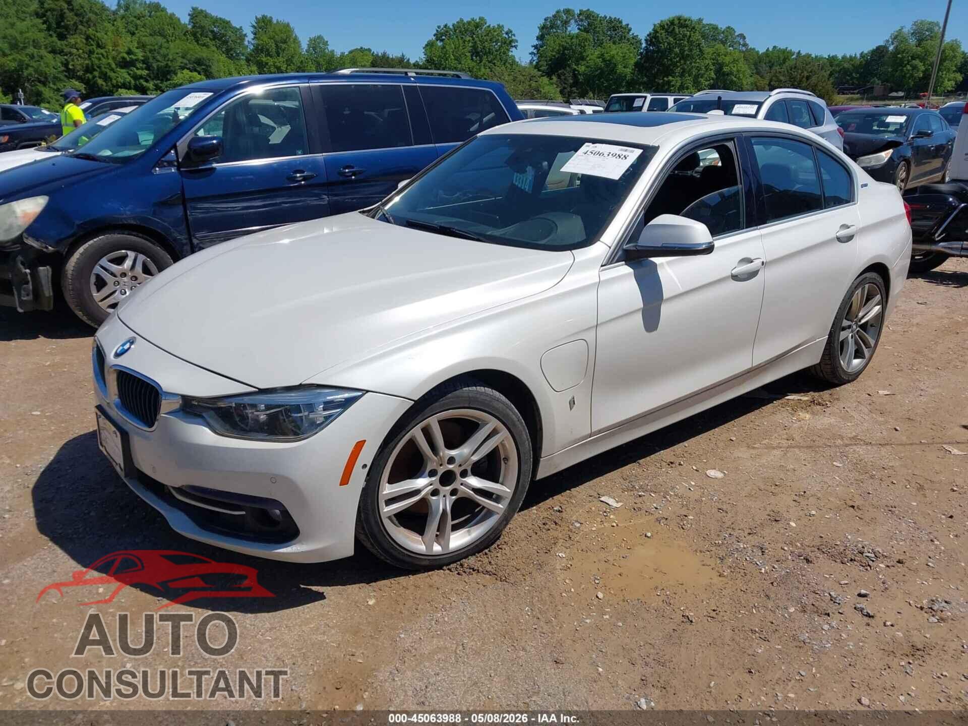 BMW 330E 2017 - WBA8E1C56HK479846