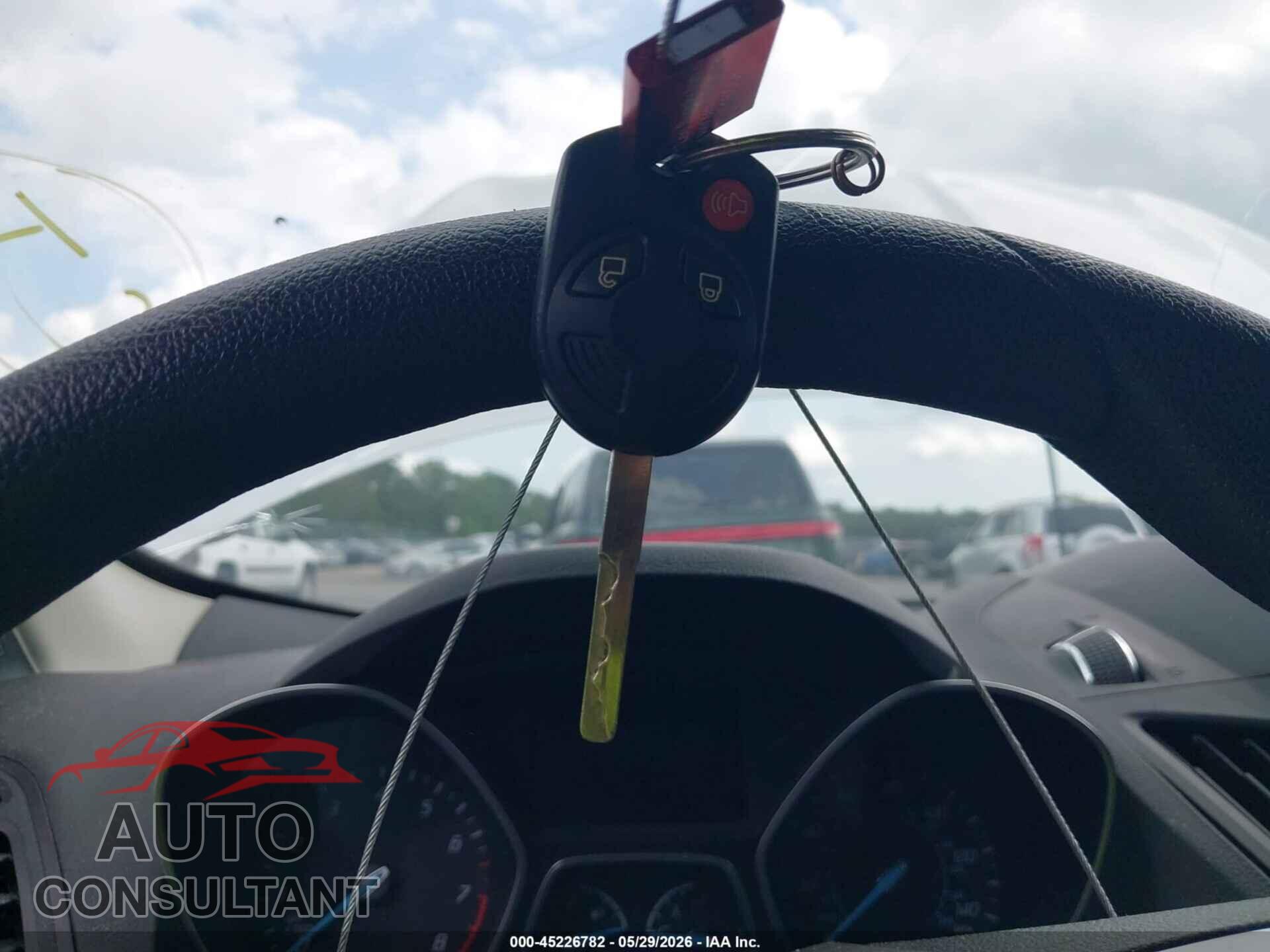 FORD ESCAPE 2016 - 1FMCU0GX8GUC18741