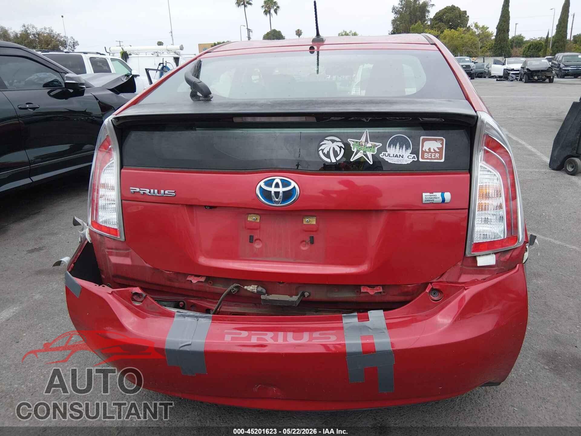 TOYOTA PRIUS 2015 - JTDKN3DU7F2003452