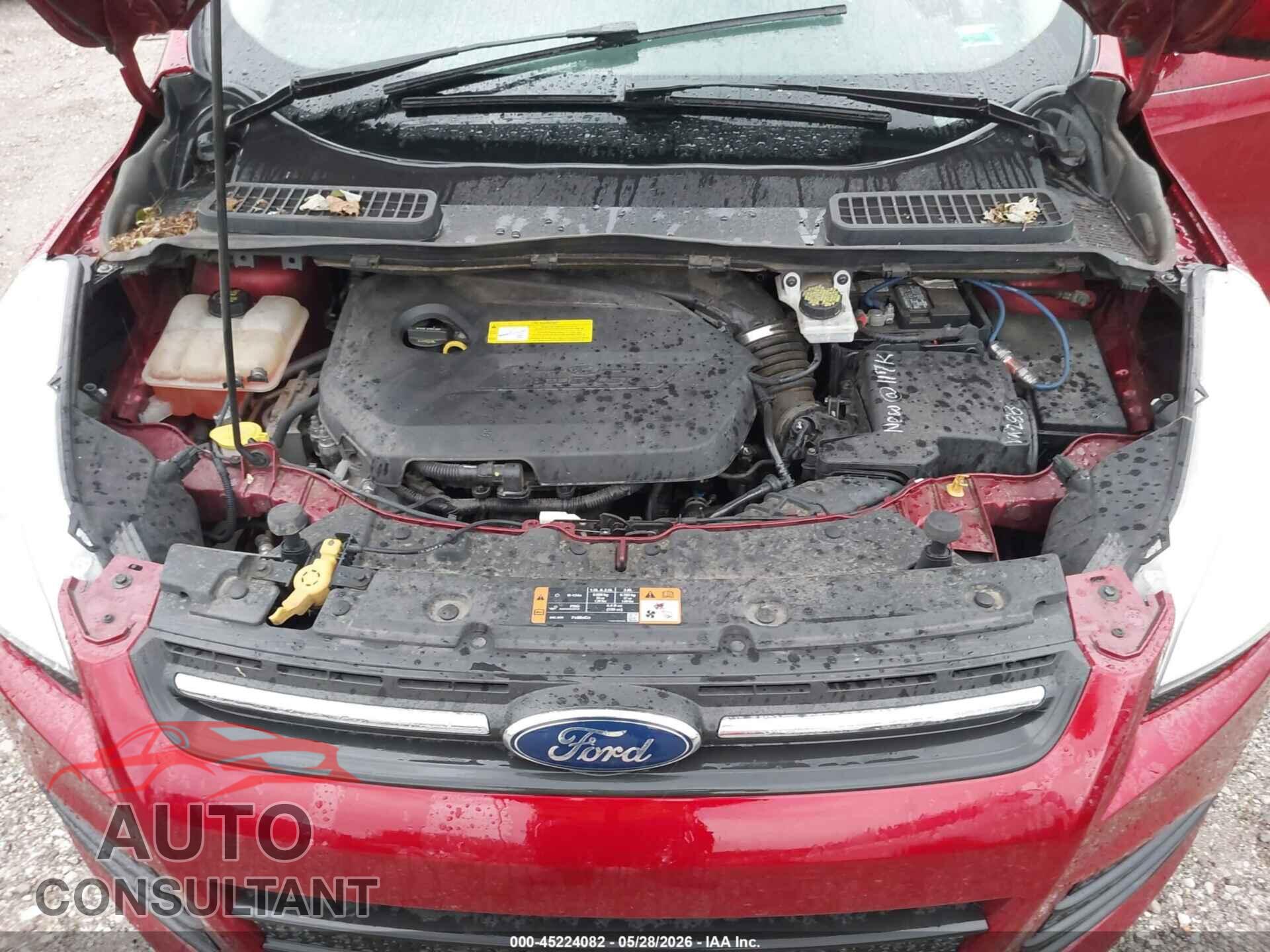 FORD ESCAPE 2015 - 1FMCU0GX3FUB92600