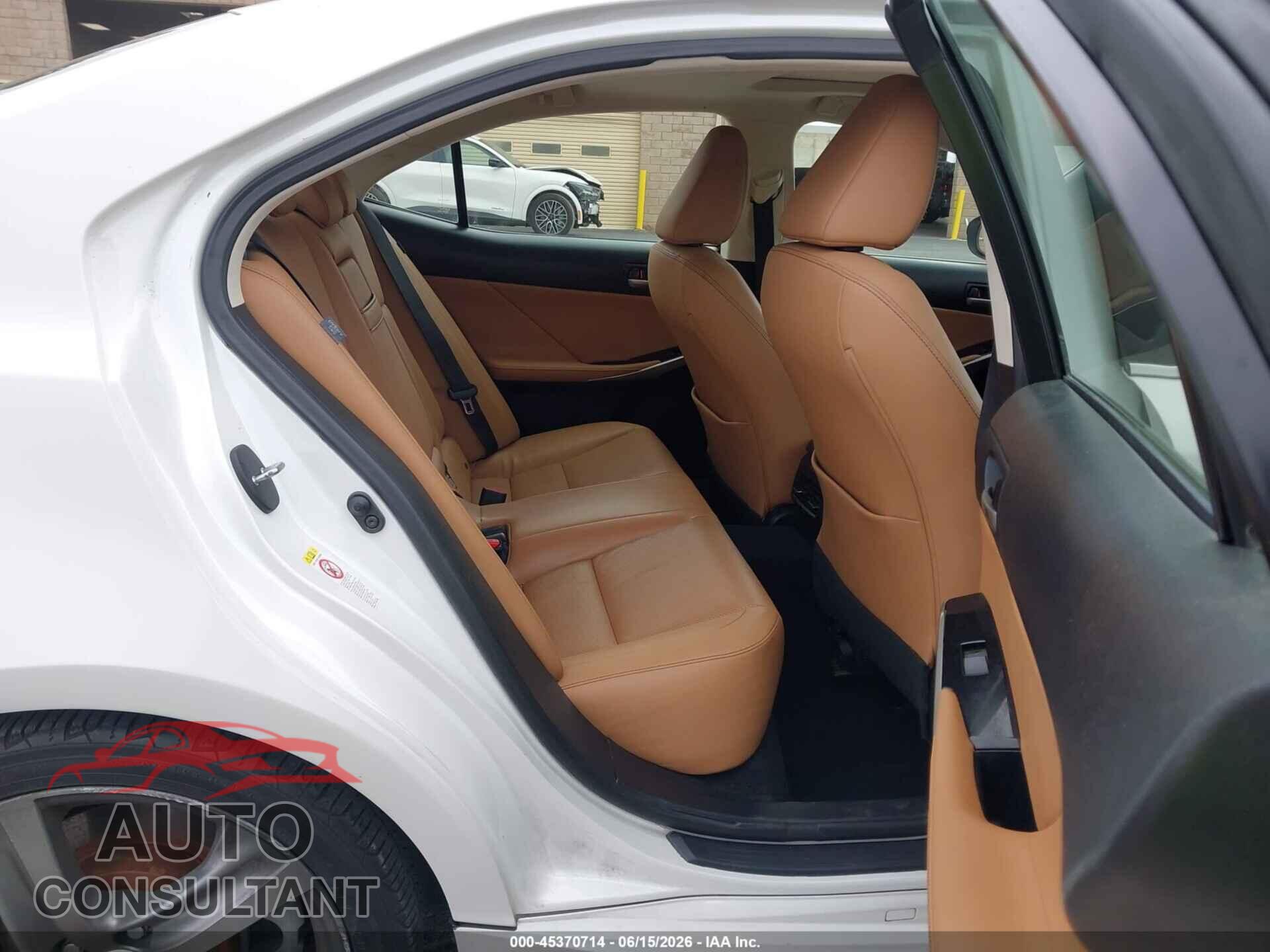 LEXUS IS 200T 2017 - JTHBA1D24H5041851