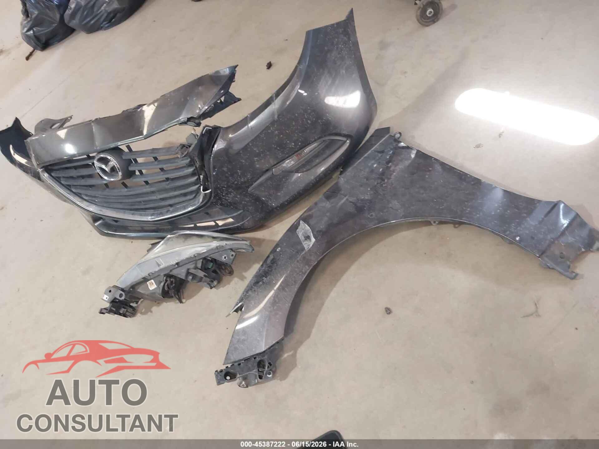 MAZDA MAZDA3 2018 - 3MZBN1V31JM247803