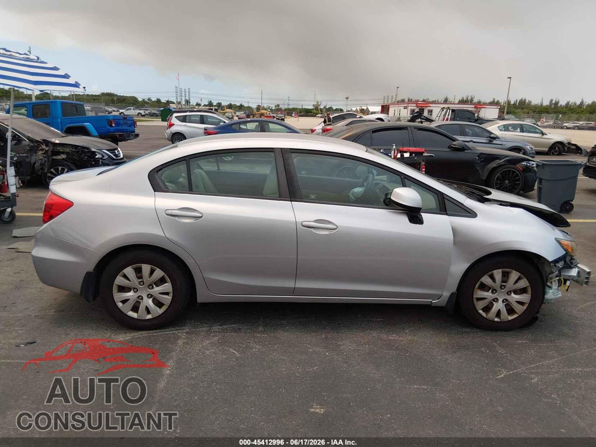 HONDA CIVIC 2012 - 2HGFB2F50CH327857