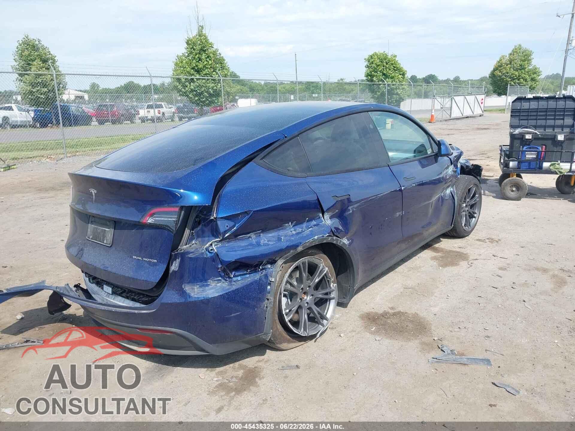 TESLA MODEL Y 2024 - 7SAYGAEEXRF206209