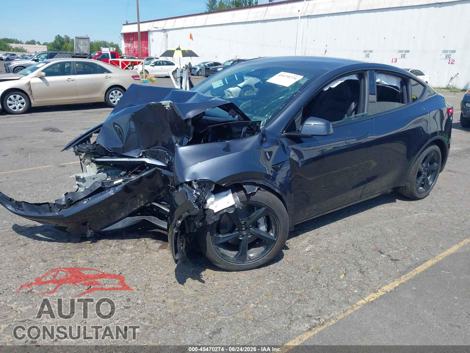 TESLA MODEL Y 2026 - 7SAYGDEE5TF603139