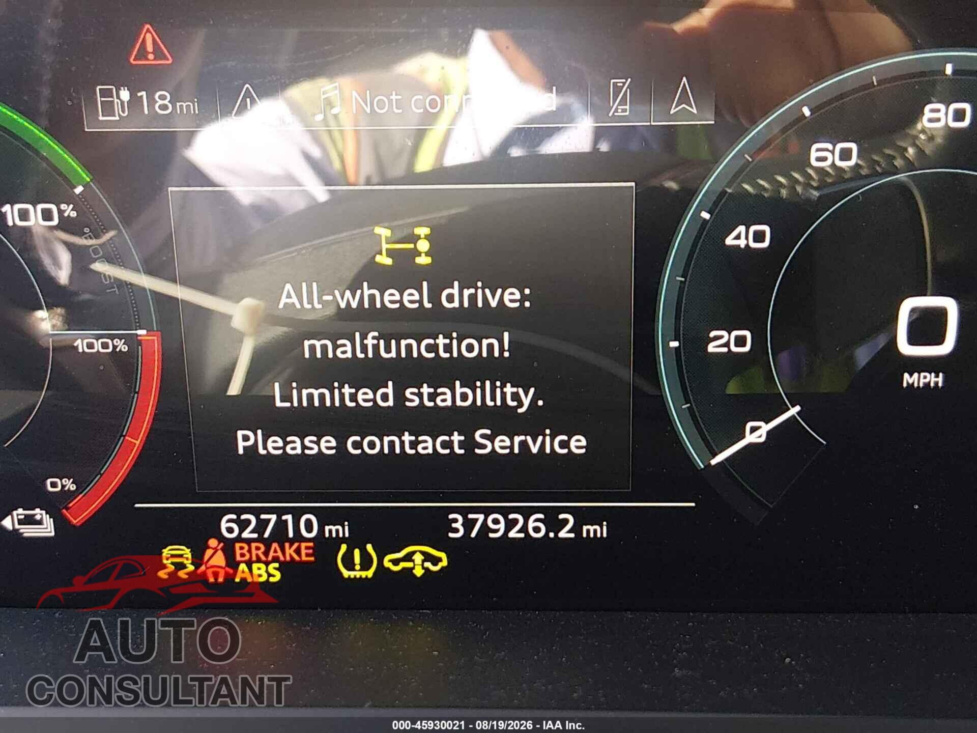 AUDI E-TRON 2019 - WA1LAAGE2KB021175