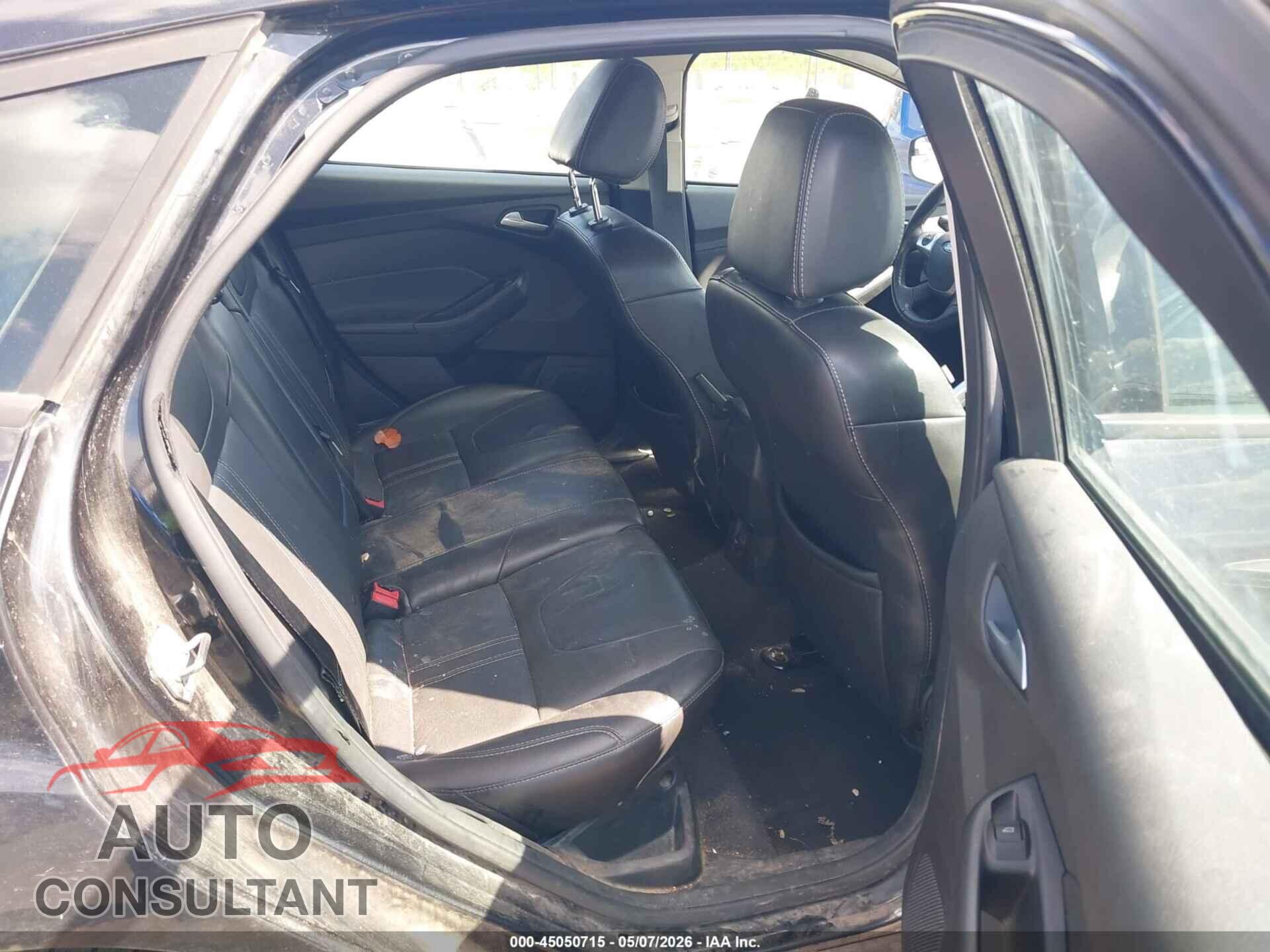 FORD FOCUS 2014 - 1FADP3K26EL108017