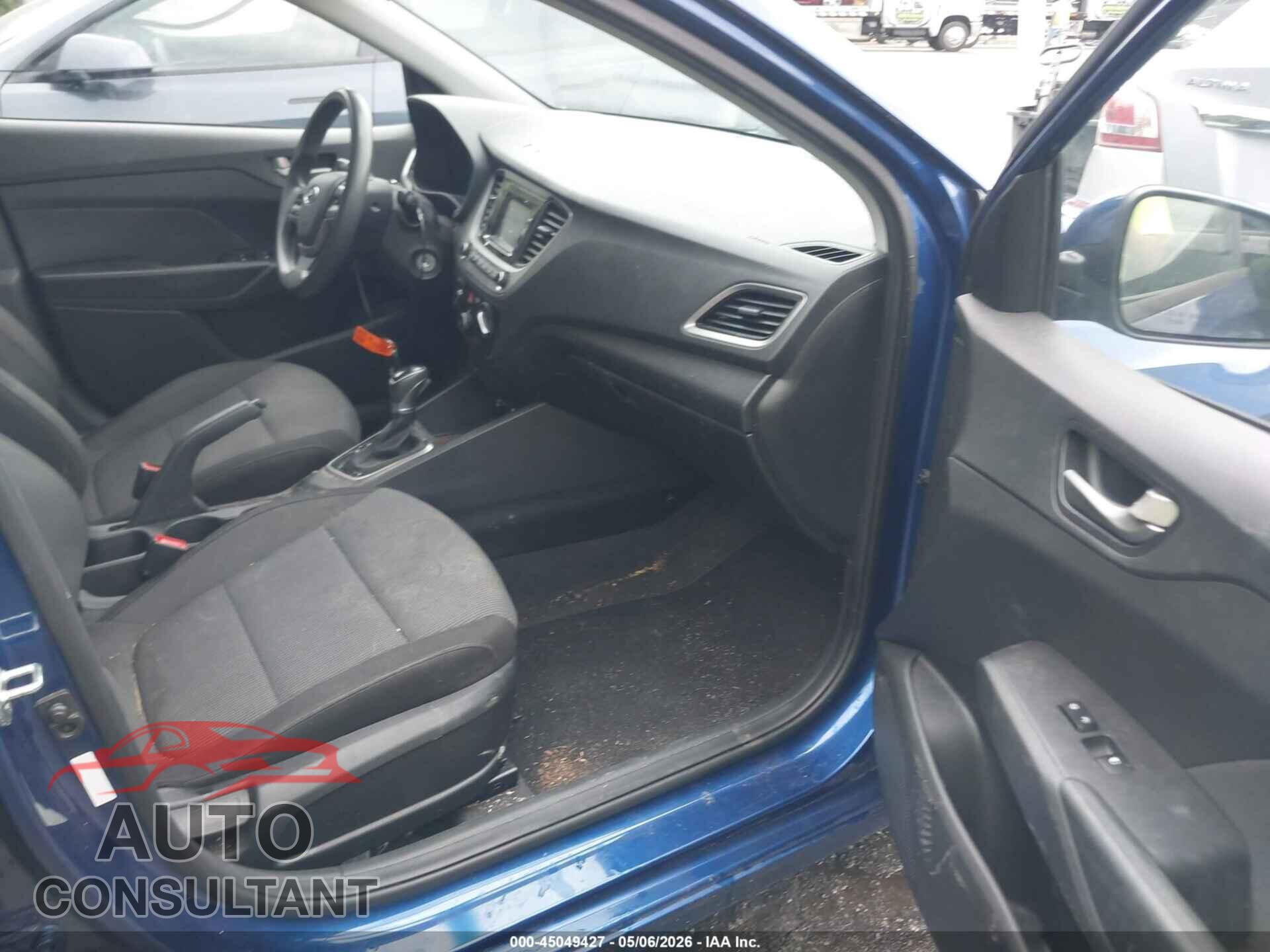 HYUNDAI ACCENT 2018 - 3KPC24A37JE013893