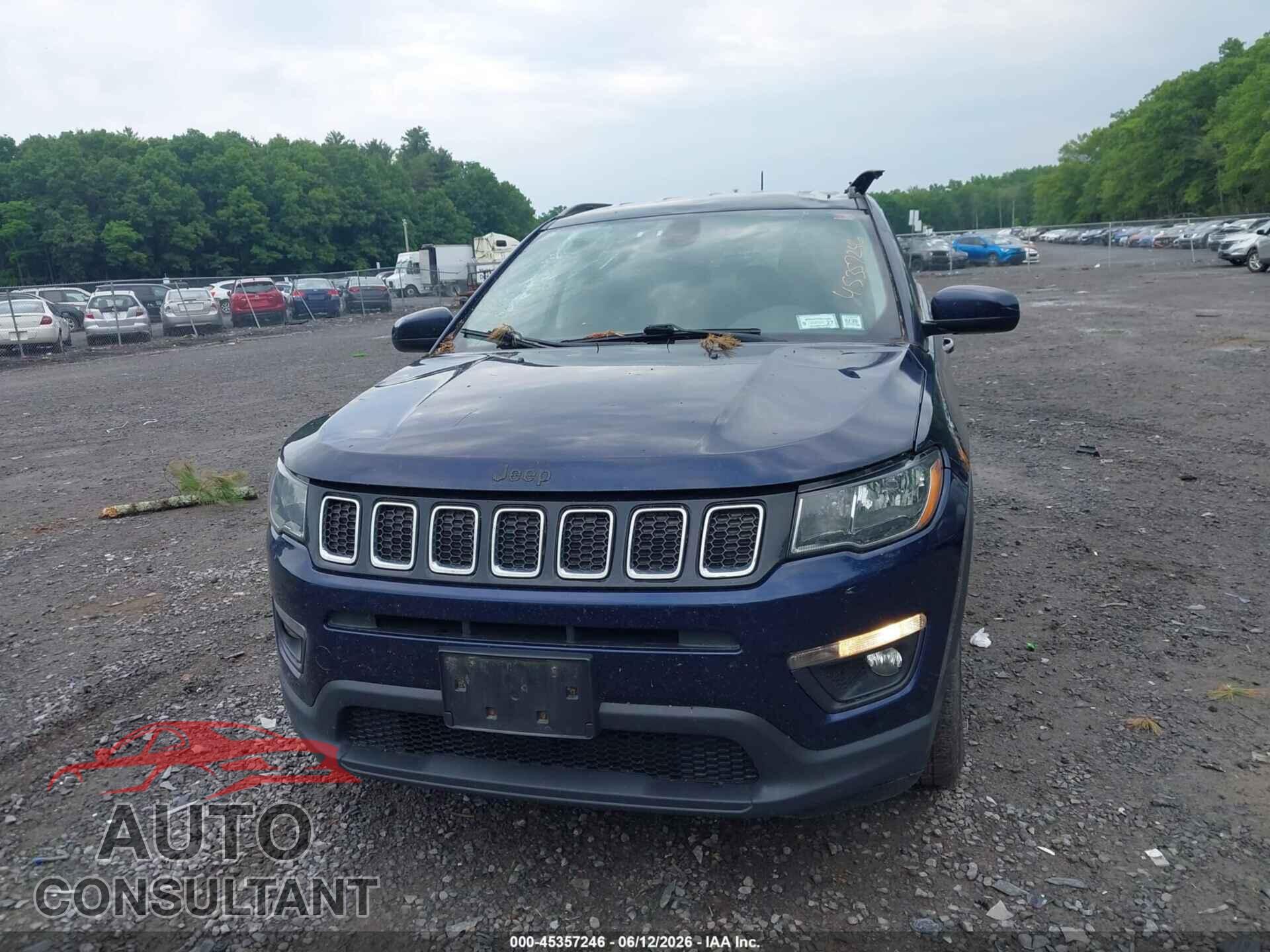 JEEP COMPASS 2018 - 3C4NJDBB3JT100106