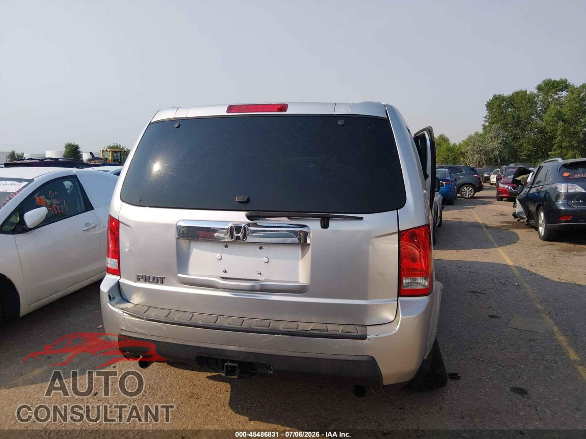 HONDA PILOT 2011 - 5FNYF3H23BB052753