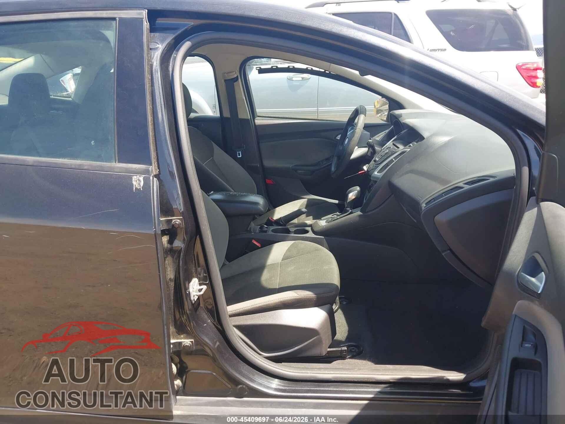 FORD FOCUS 2014 - 1FADP3F29EL163121