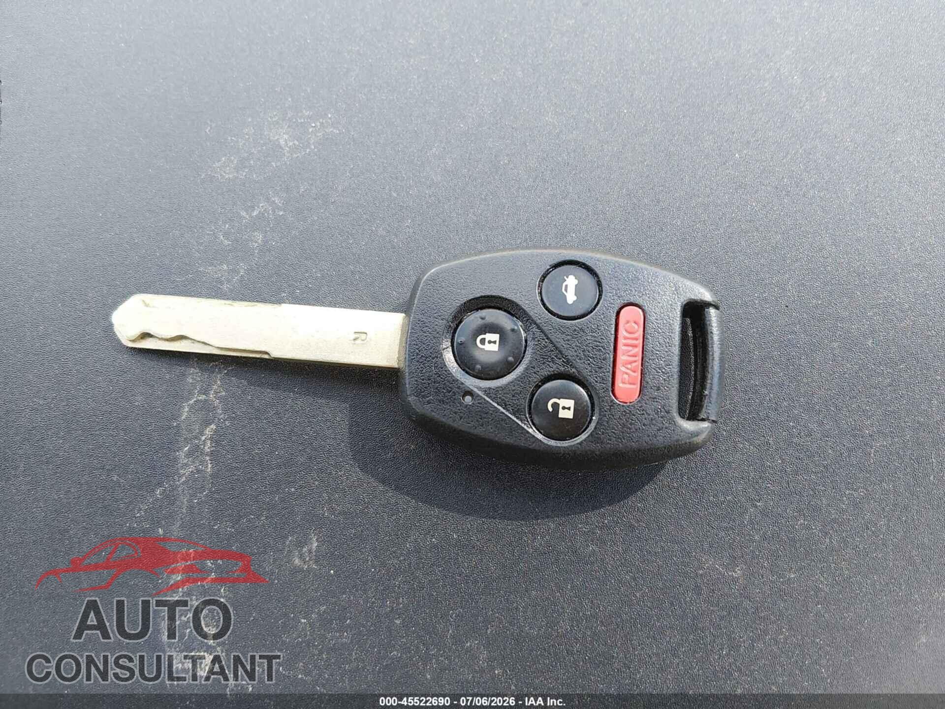 HONDA PILOT 2015 - 5FNYF4H98FB034872
