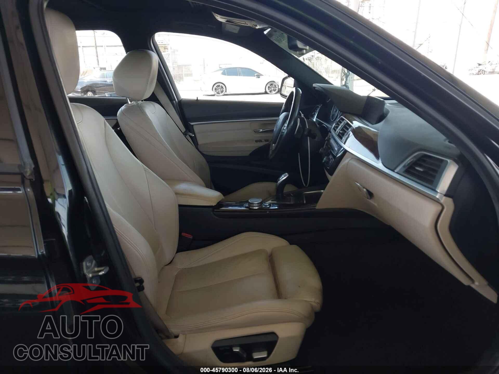 BMW 328I 2016 - WBA8E9C57GK604219