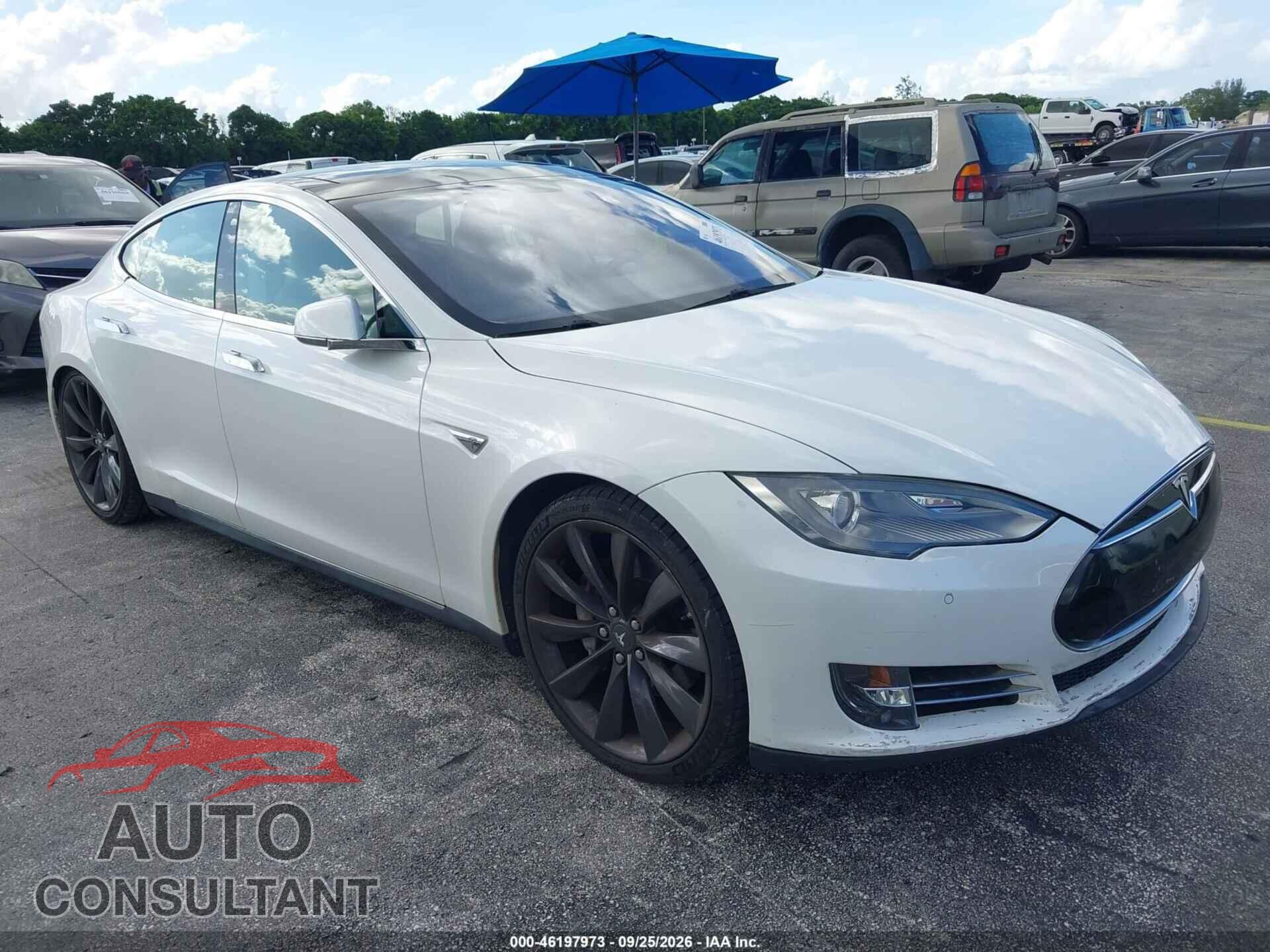 TESLA MODEL S 2013 - 5YJSA1DP4DFP25885