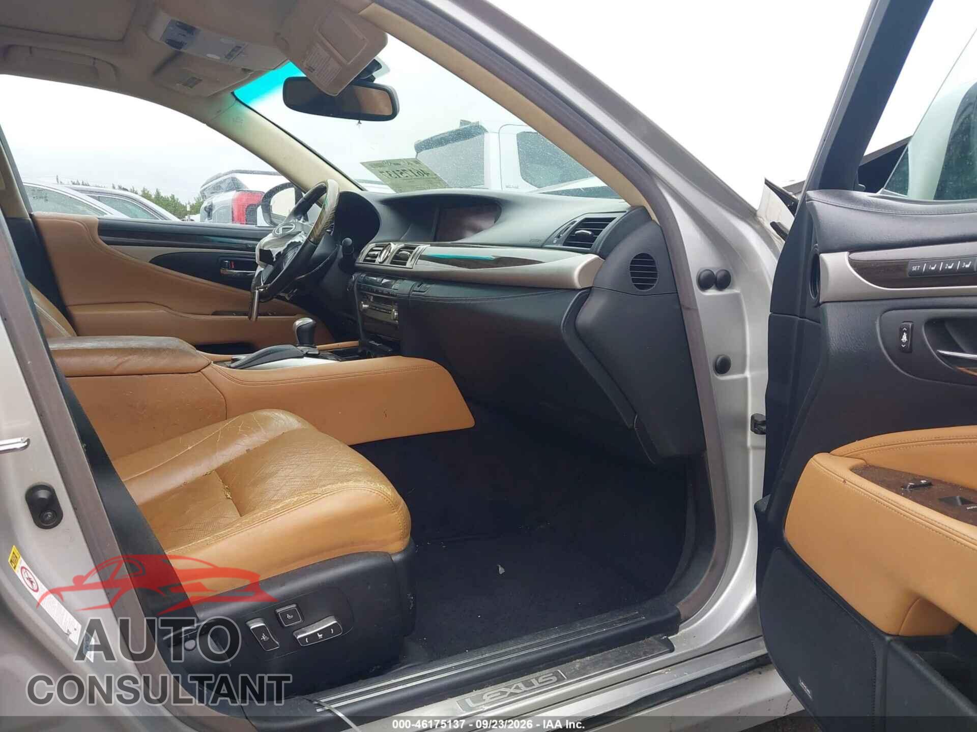 LEXUS LS 460 2013 - JTHBL5EF3D5116875