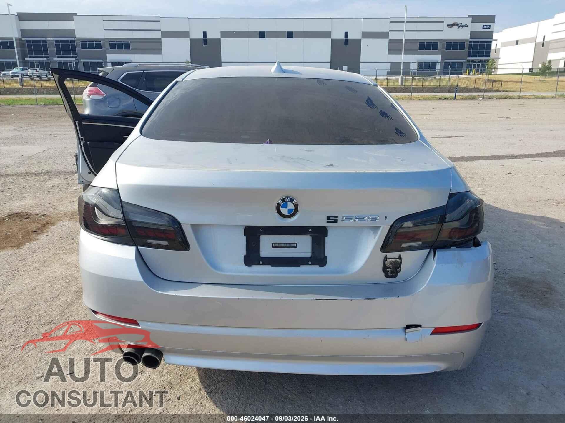 BMW 528I 2011 - WBAFR1C59BC744689