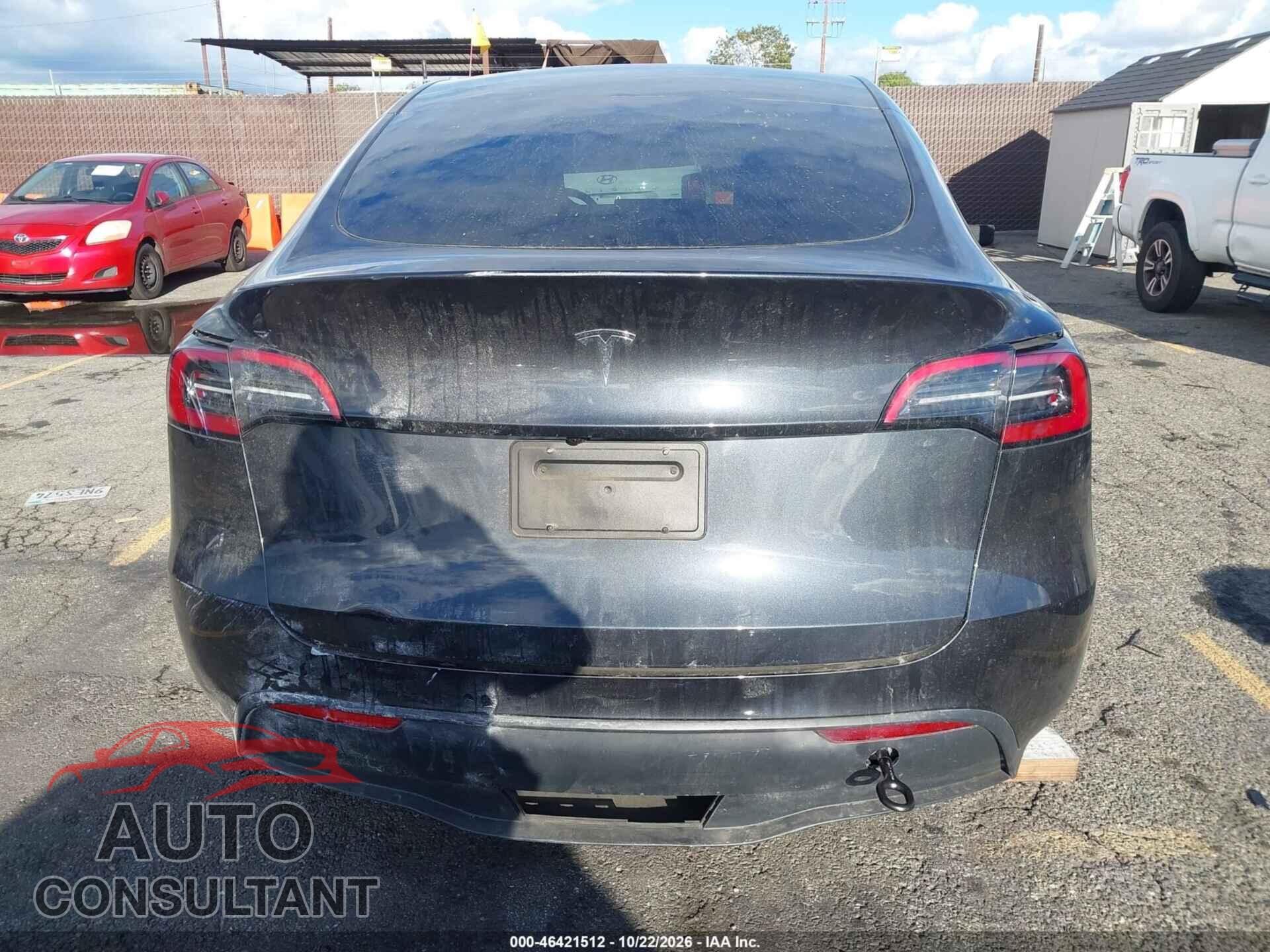 TESLA MODEL Y 2024 - 7SAYGDED9RF153477