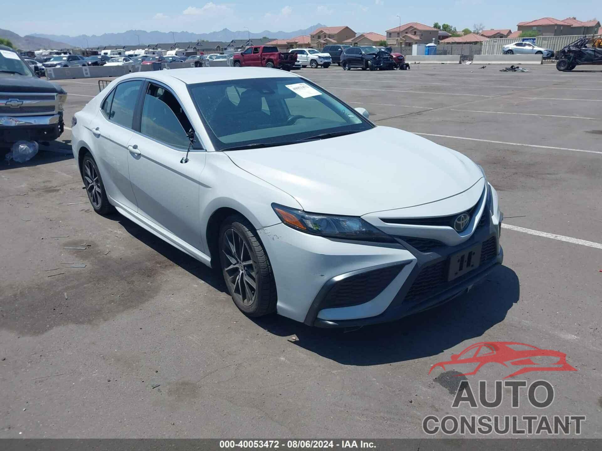 TOYOTA CAMRY 2022 - 4T1G11AK0NU062642
