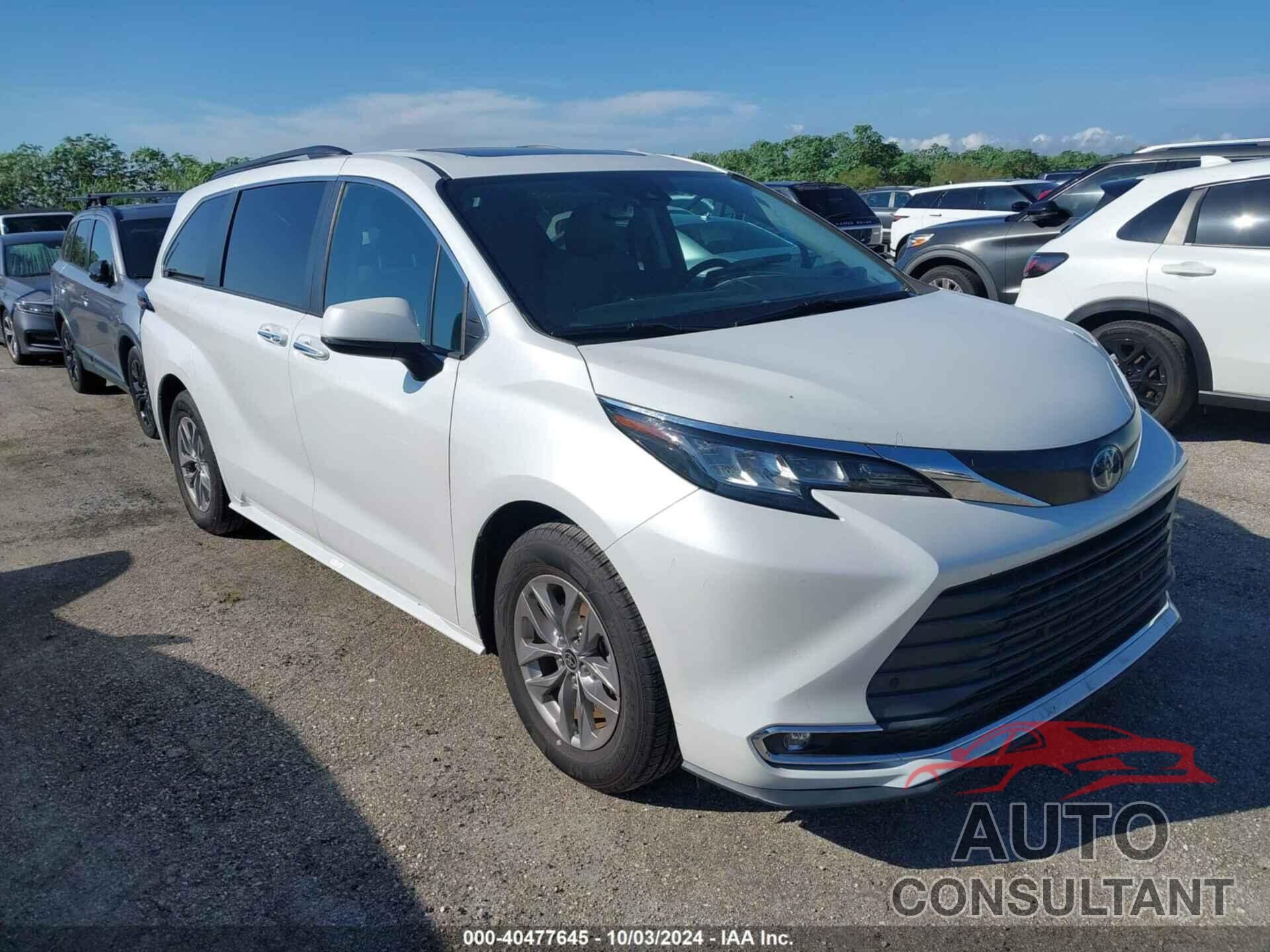 TOYOTA SIENNA 2022 - 5TDYRKEC9NS086212