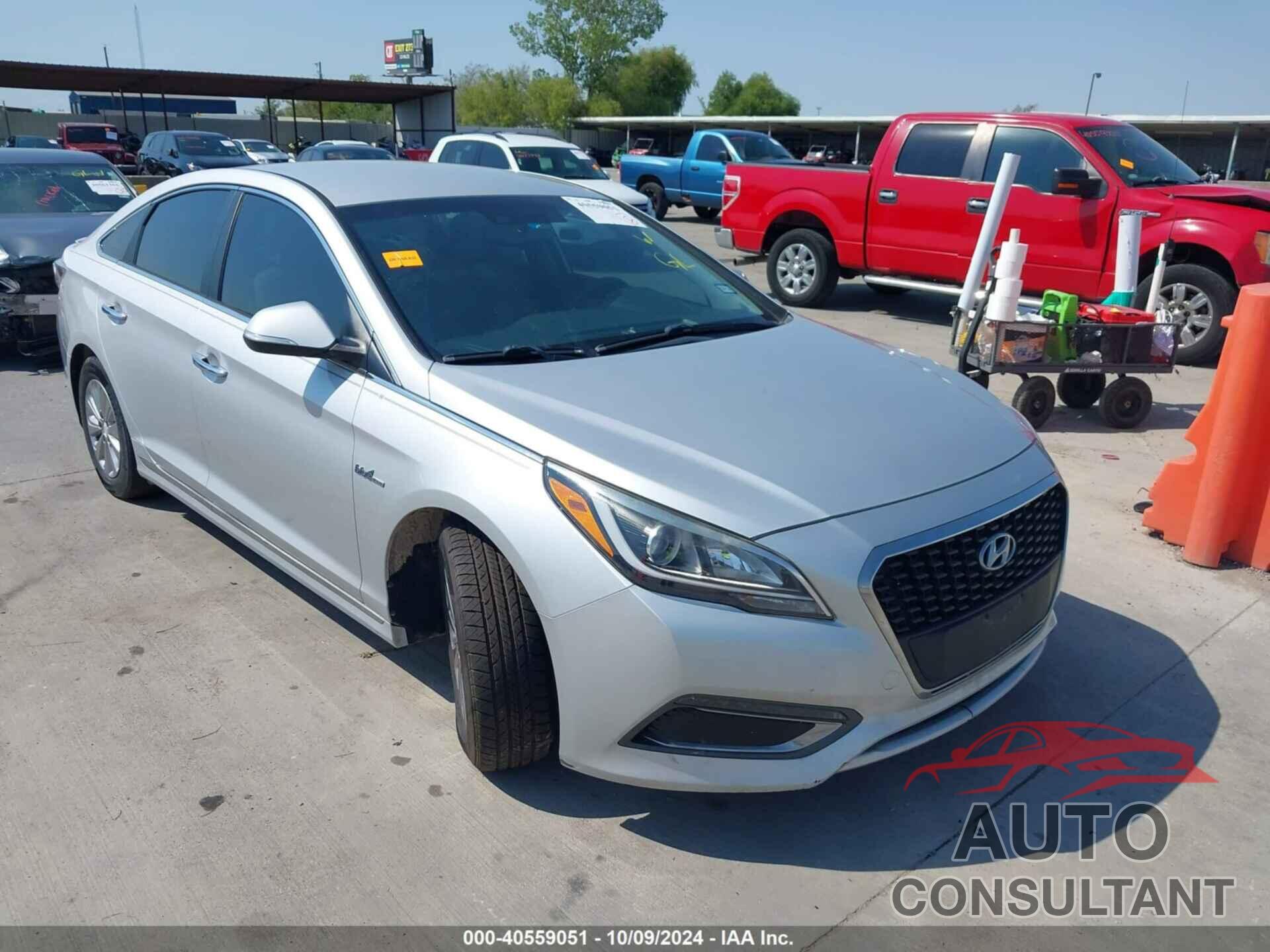 HYUNDAI SONATA HYBRID 2017 - KMHE24L16HA044288