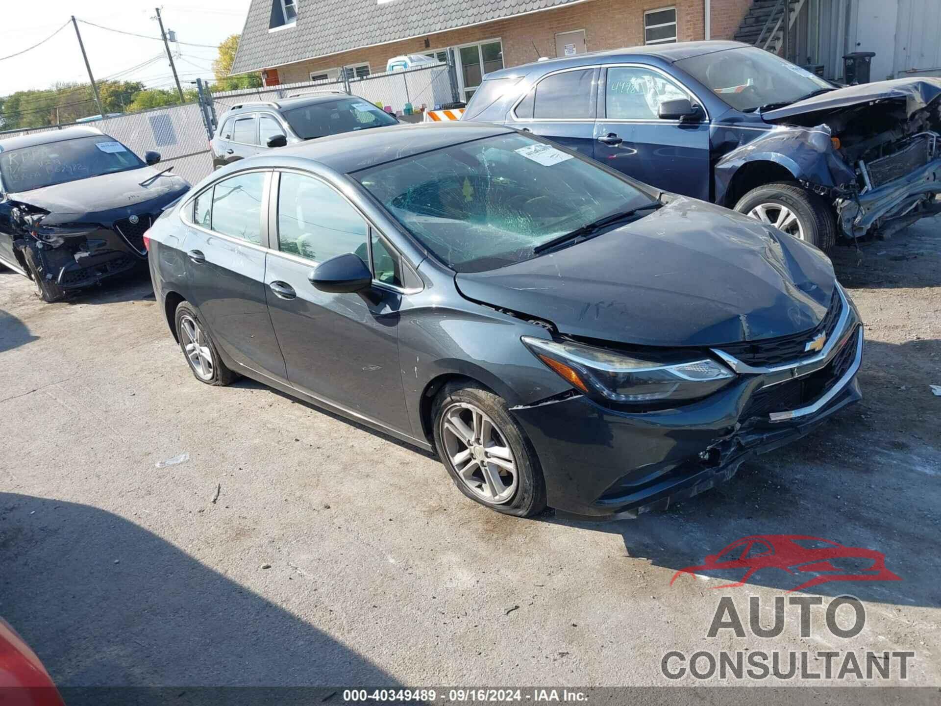 CHEVROLET CRUZE 2018 - 1G1BE5SM0J7210655