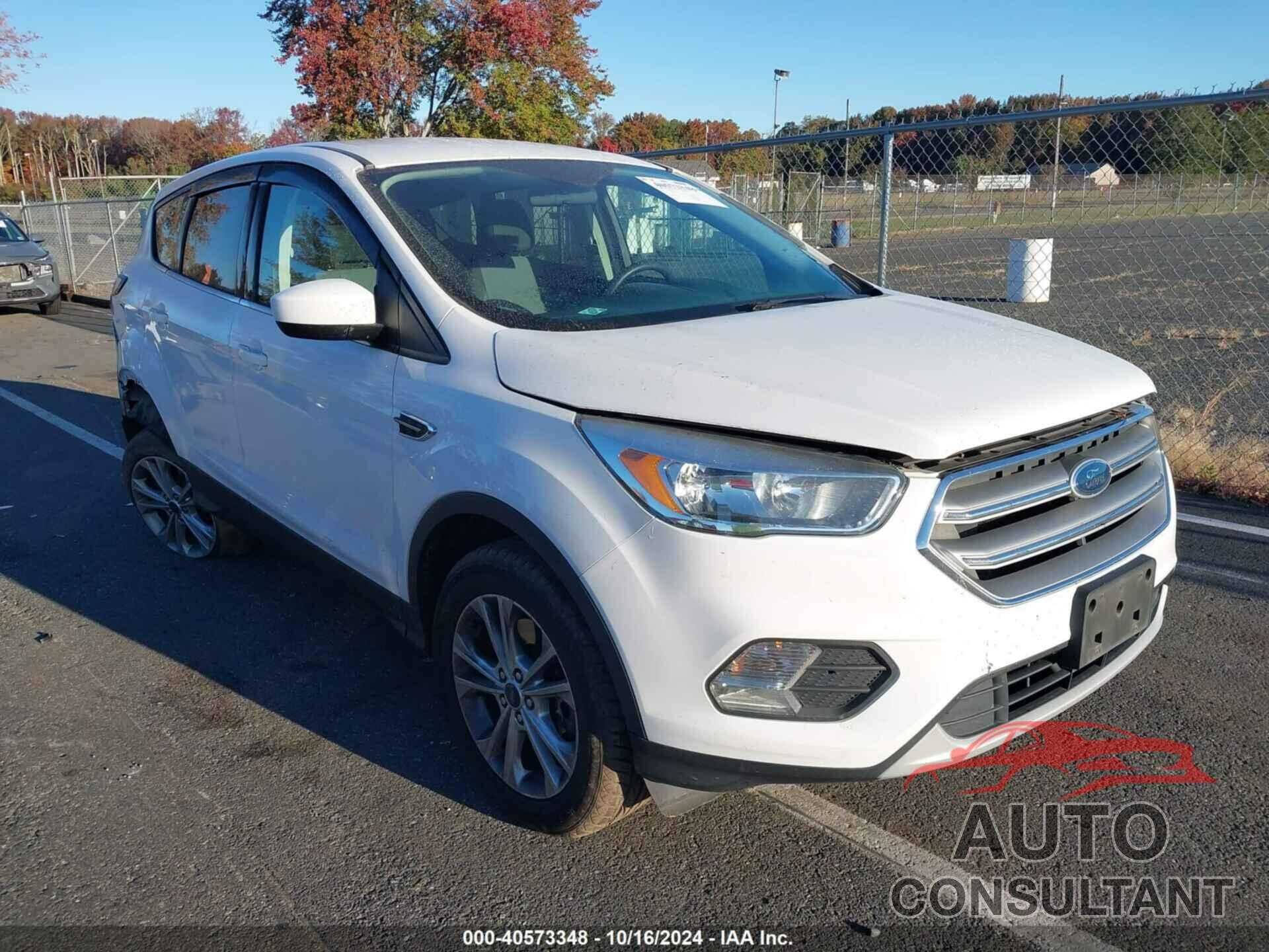 FORD ESCAPE 2017 - 1FMCU9GD7HUE11572