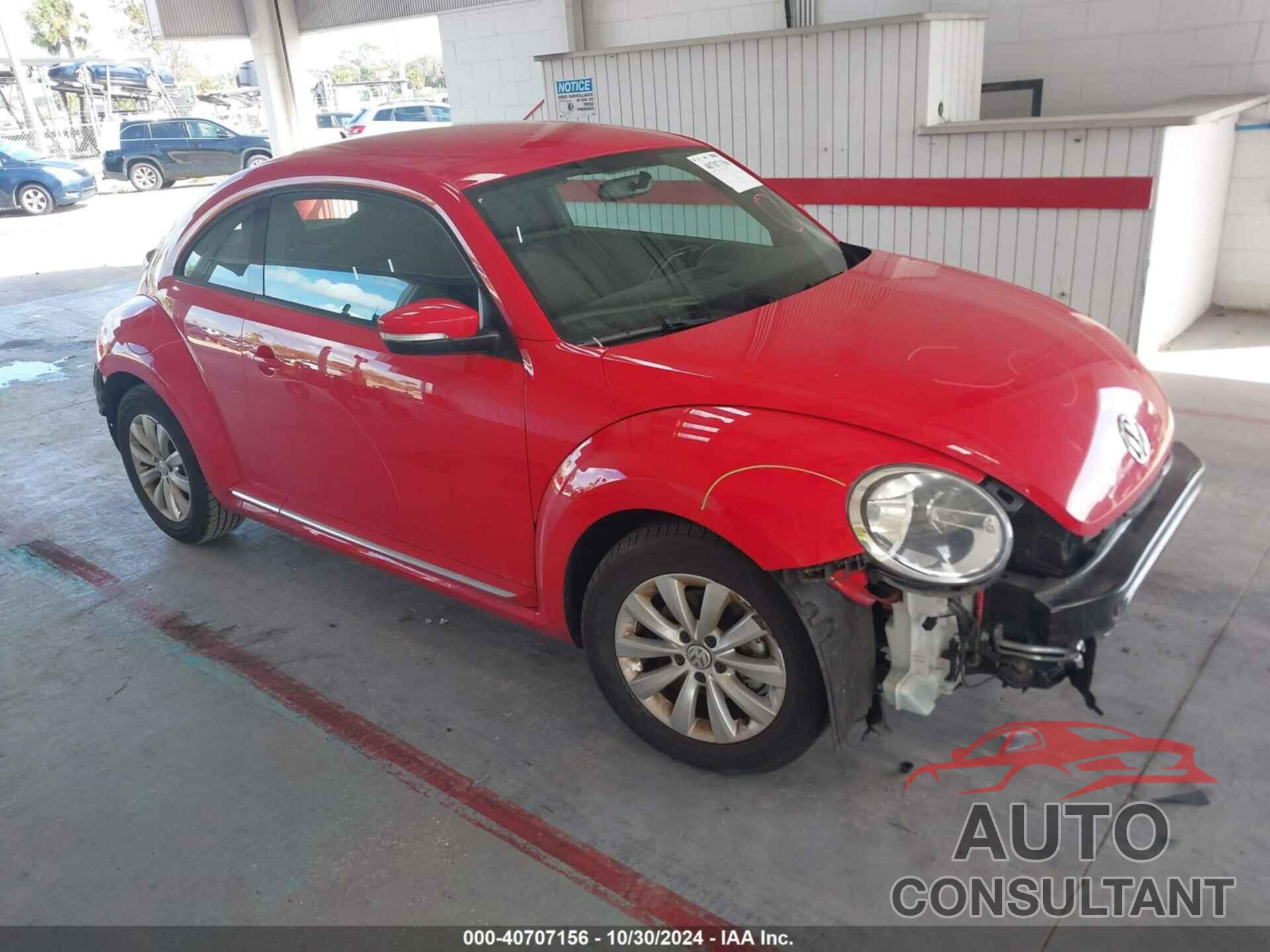 VOLKSWAGEN BEETLE 2019 - 3VWFD7AT1KM709890