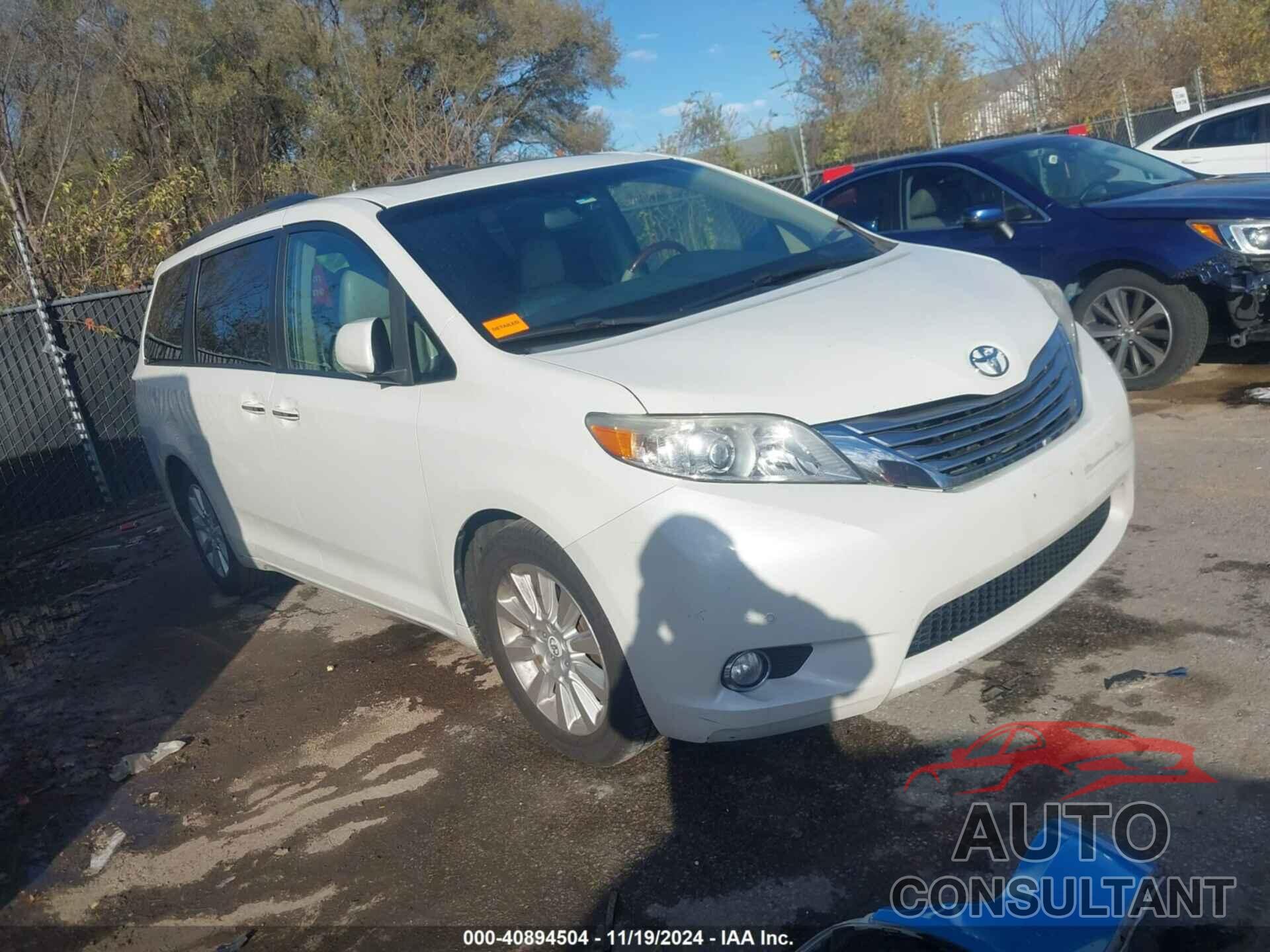 TOYOTA SIENNA 2011 - 5TDYK3DC8BS048431